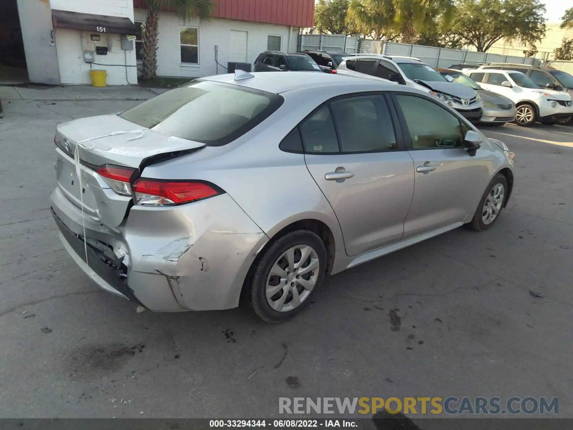 4 Photograph of a damaged car JTDEPRAE8LJ023444 TOYOTA COROLLA 2020