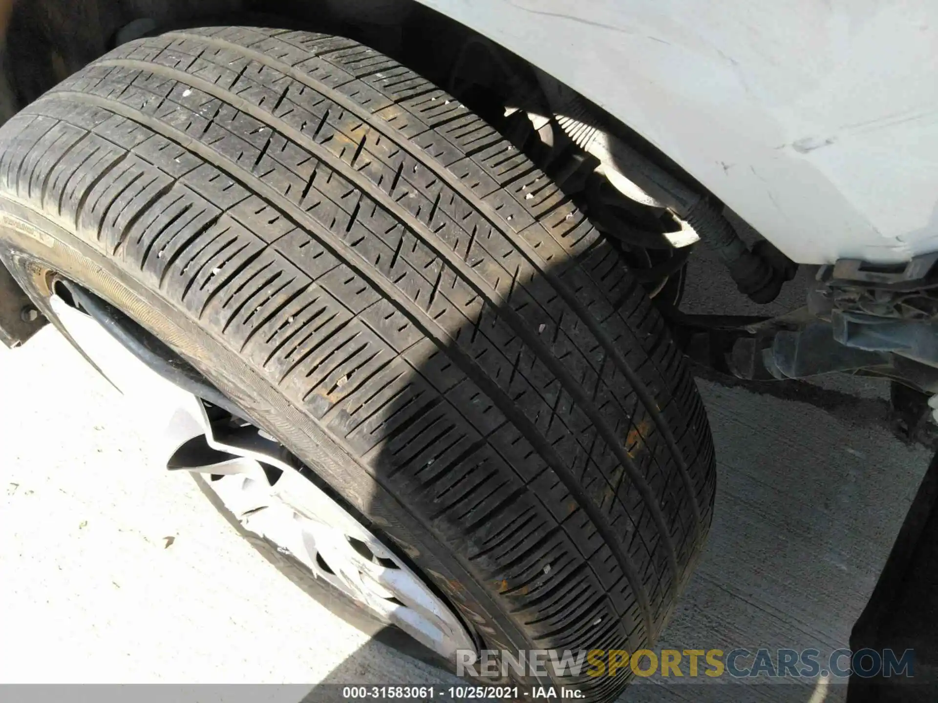 13 Photograph of a damaged car JTDEPRAE8LJ024545 TOYOTA COROLLA 2020