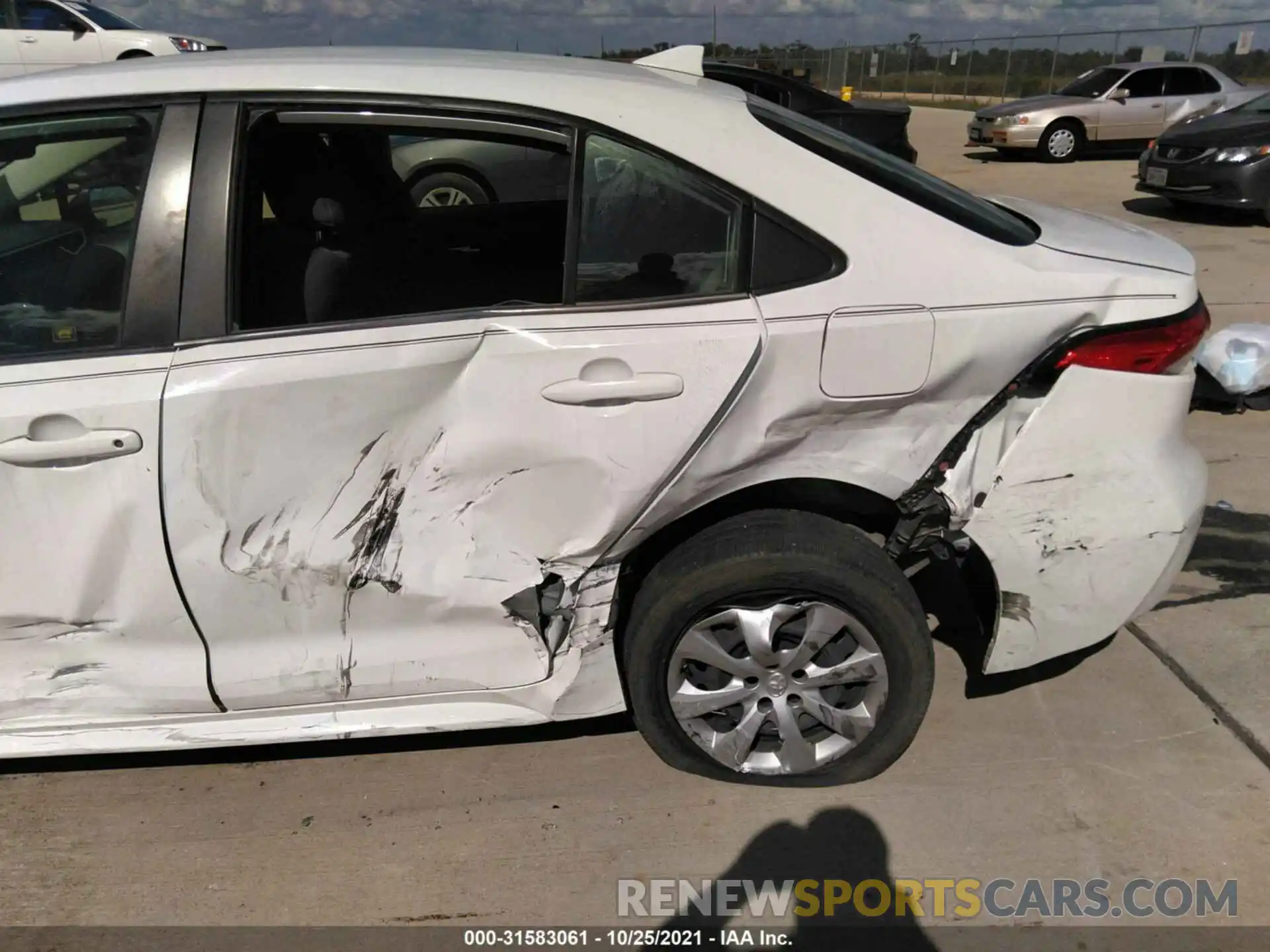 6 Photograph of a damaged car JTDEPRAE8LJ024545 TOYOTA COROLLA 2020