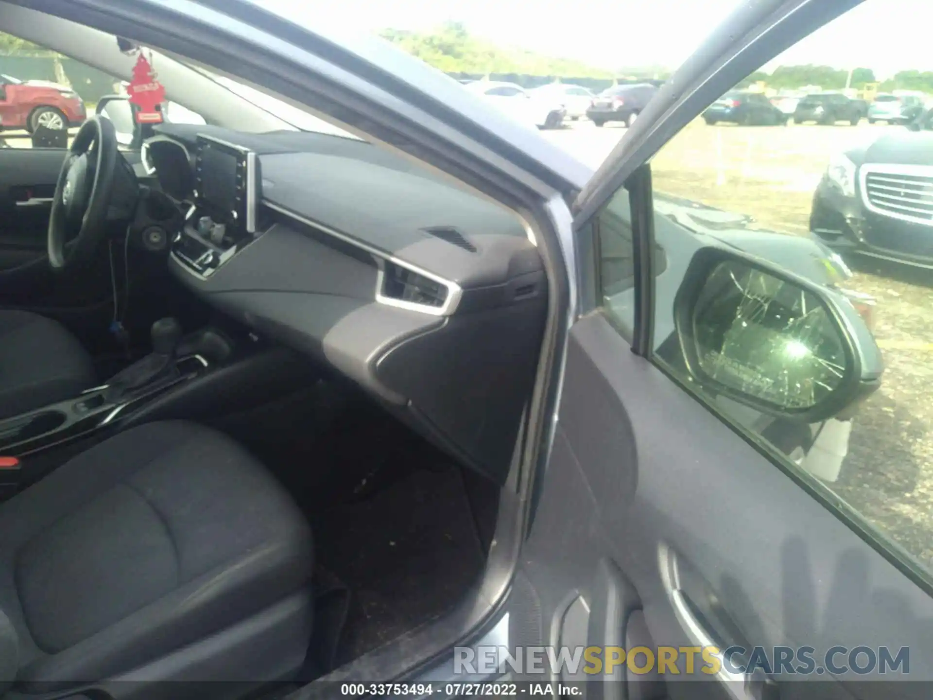 5 Photograph of a damaged car JTDEPRAE8LJ025078 TOYOTA COROLLA 2020