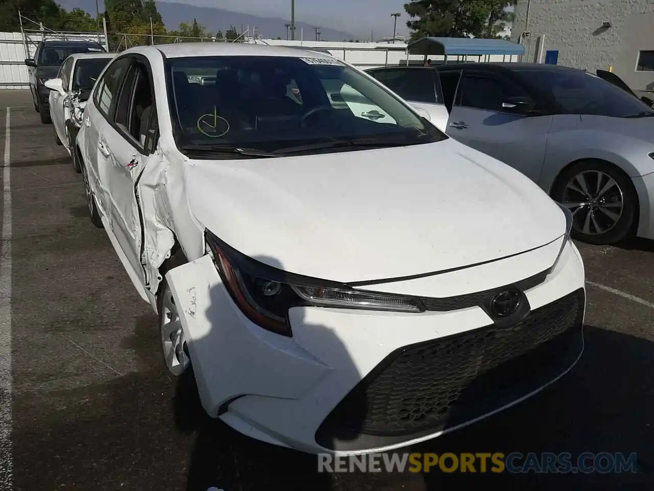 1 Photograph of a damaged car JTDEPRAE8LJ026957 TOYOTA COROLLA 2020