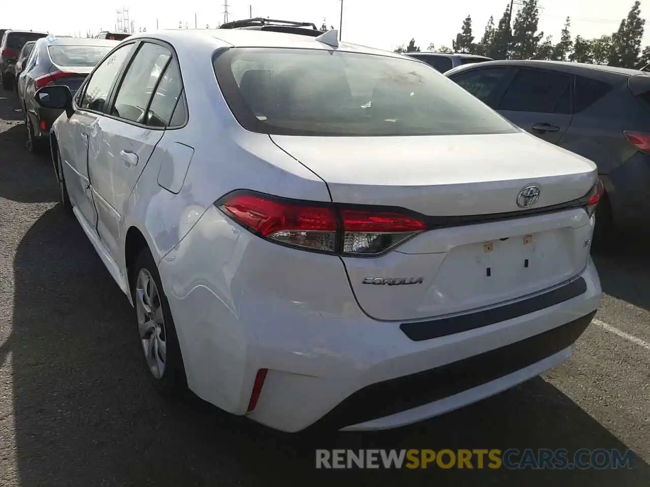 3 Photograph of a damaged car JTDEPRAE8LJ026957 TOYOTA COROLLA 2020