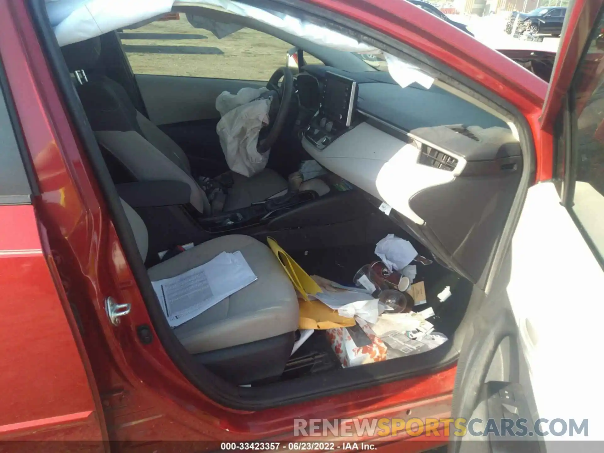 5 Photograph of a damaged car JTDEPRAE8LJ028644 TOYOTA COROLLA 2020