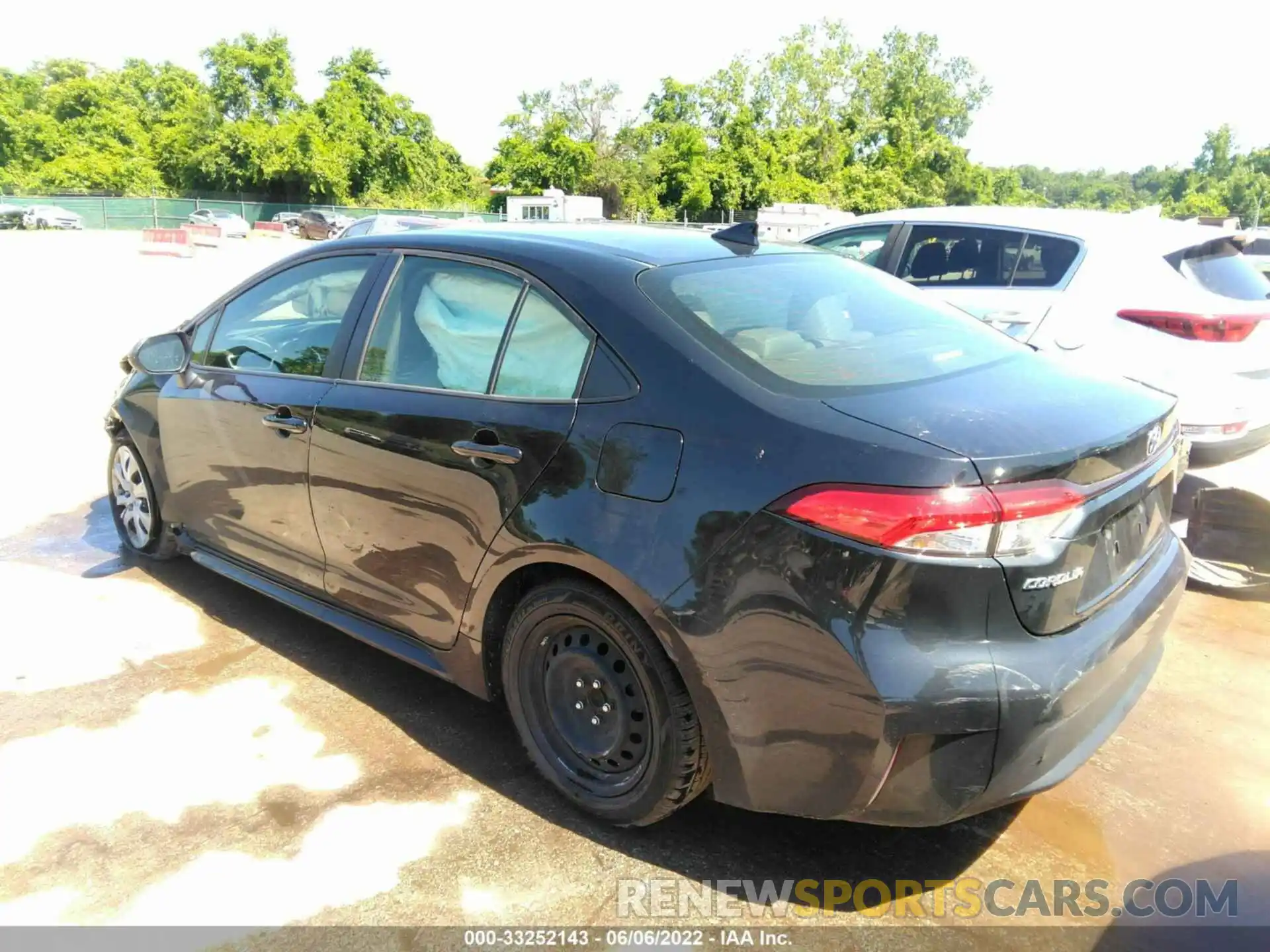 3 Photograph of a damaged car JTDEPRAE8LJ029115 TOYOTA COROLLA 2020