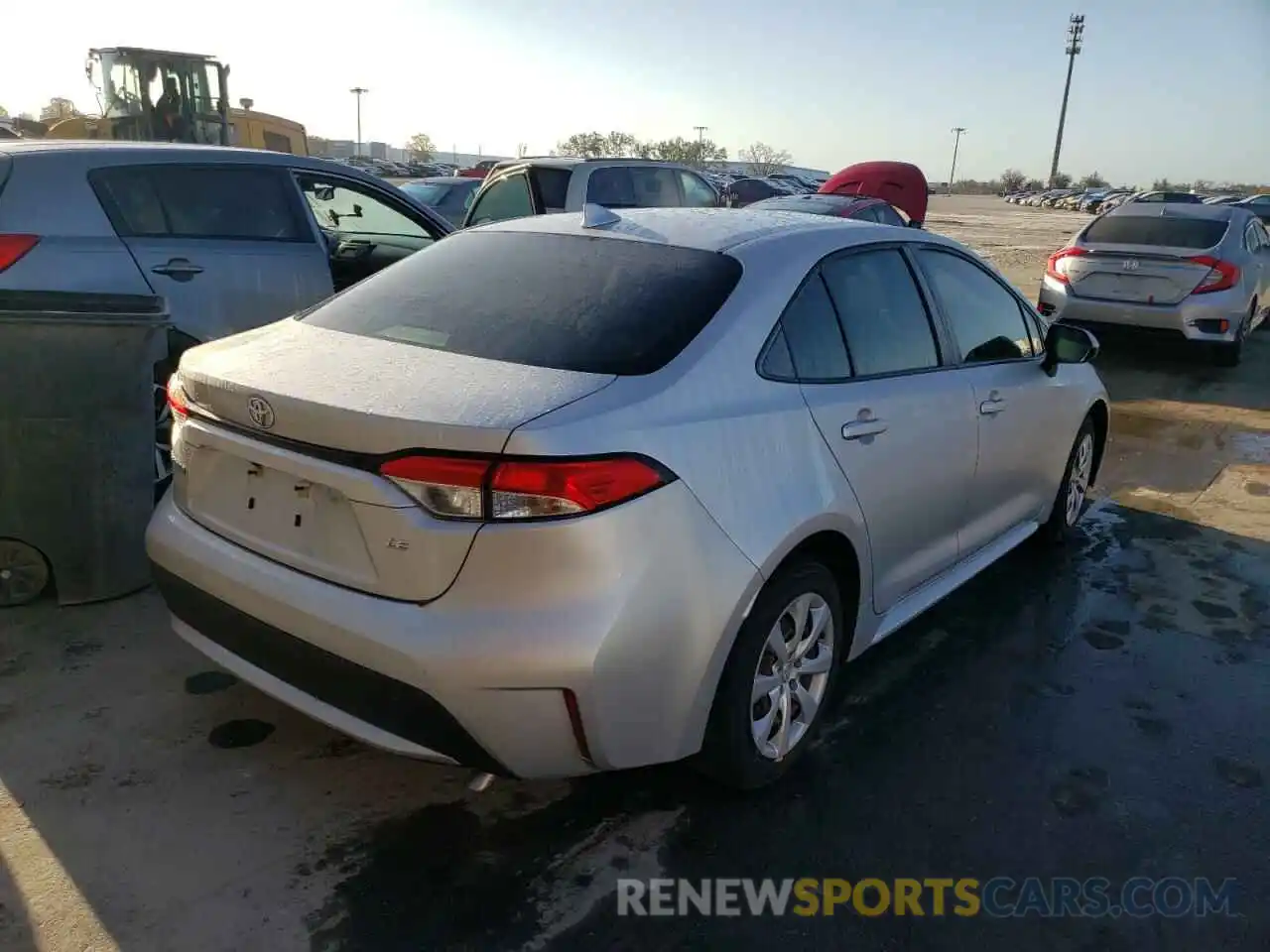 4 Photograph of a damaged car JTDEPRAE8LJ032757 TOYOTA COROLLA 2020