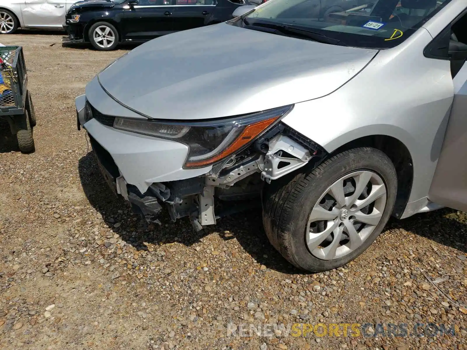 9 Photograph of a damaged car JTDEPRAE8LJ035352 TOYOTA COROLLA 2020