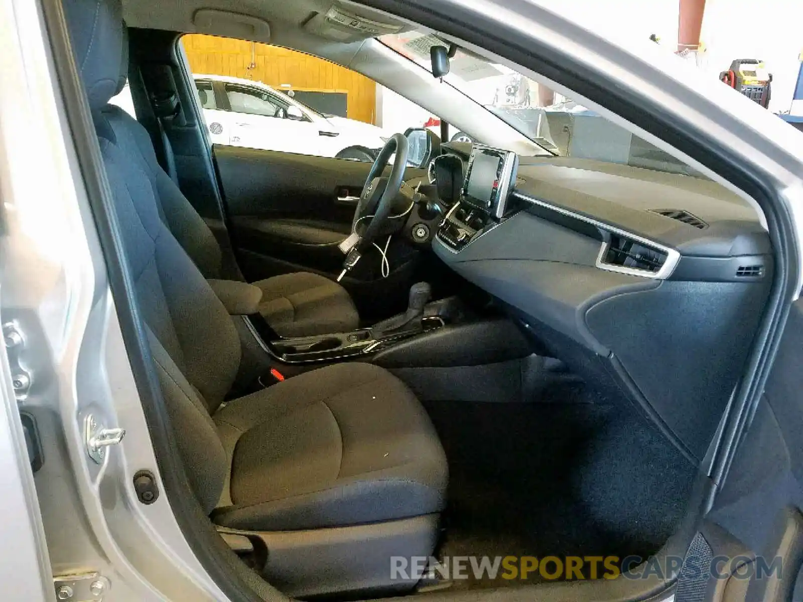 5 Photograph of a damaged car JTDEPRAE8LJ036520 TOYOTA COROLLA 2020