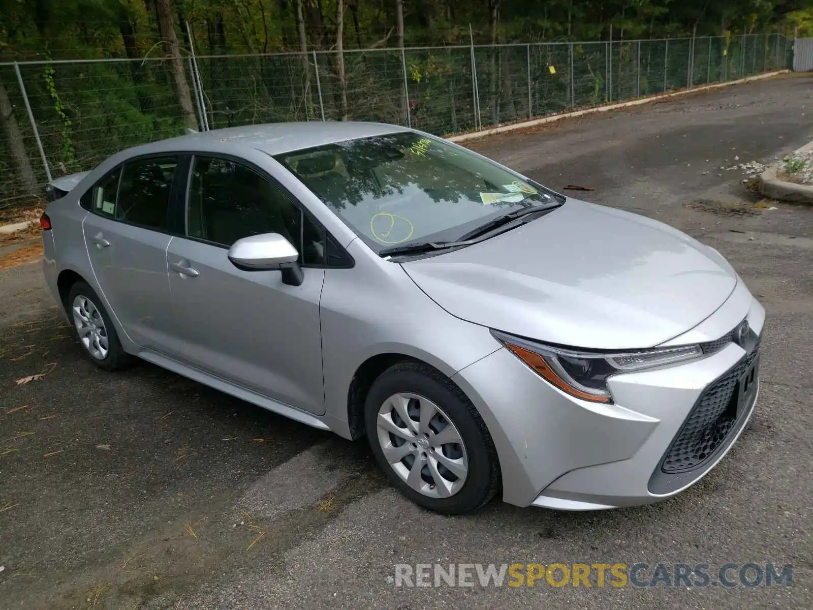 1 Photograph of a damaged car JTDEPRAE8LJ036758 TOYOTA COROLLA 2020