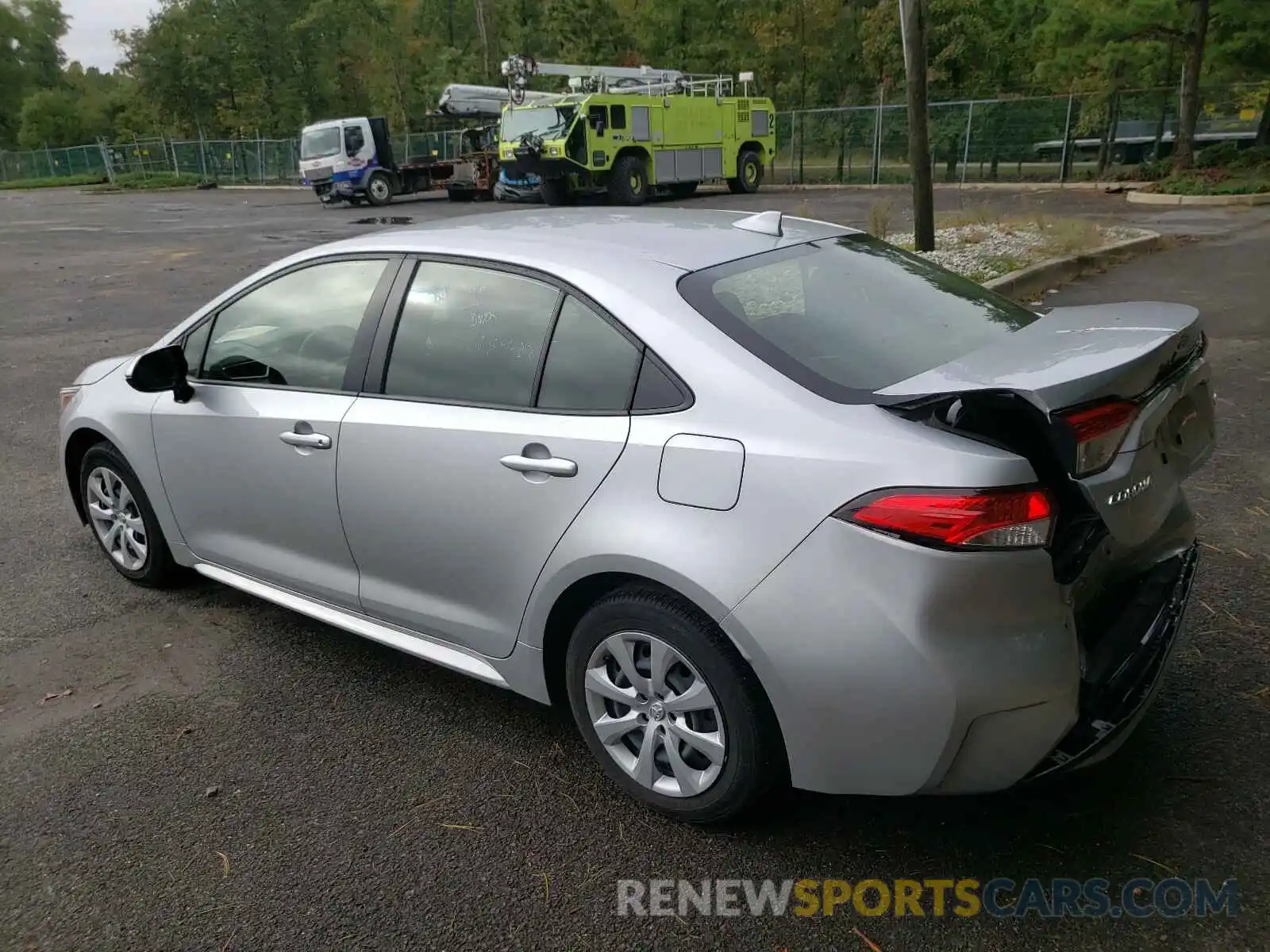 3 Photograph of a damaged car JTDEPRAE8LJ036758 TOYOTA COROLLA 2020