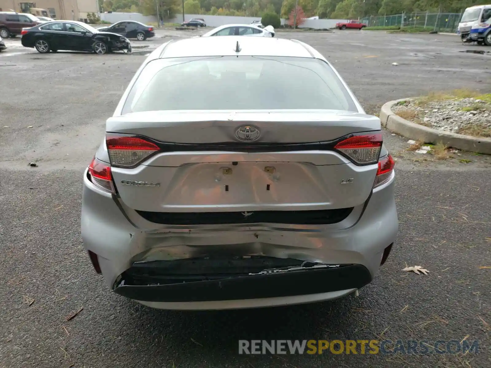 9 Photograph of a damaged car JTDEPRAE8LJ036758 TOYOTA COROLLA 2020