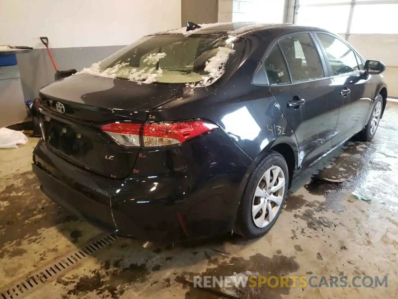 4 Photograph of a damaged car JTDEPRAE8LJ037053 TOYOTA COROLLA 2020