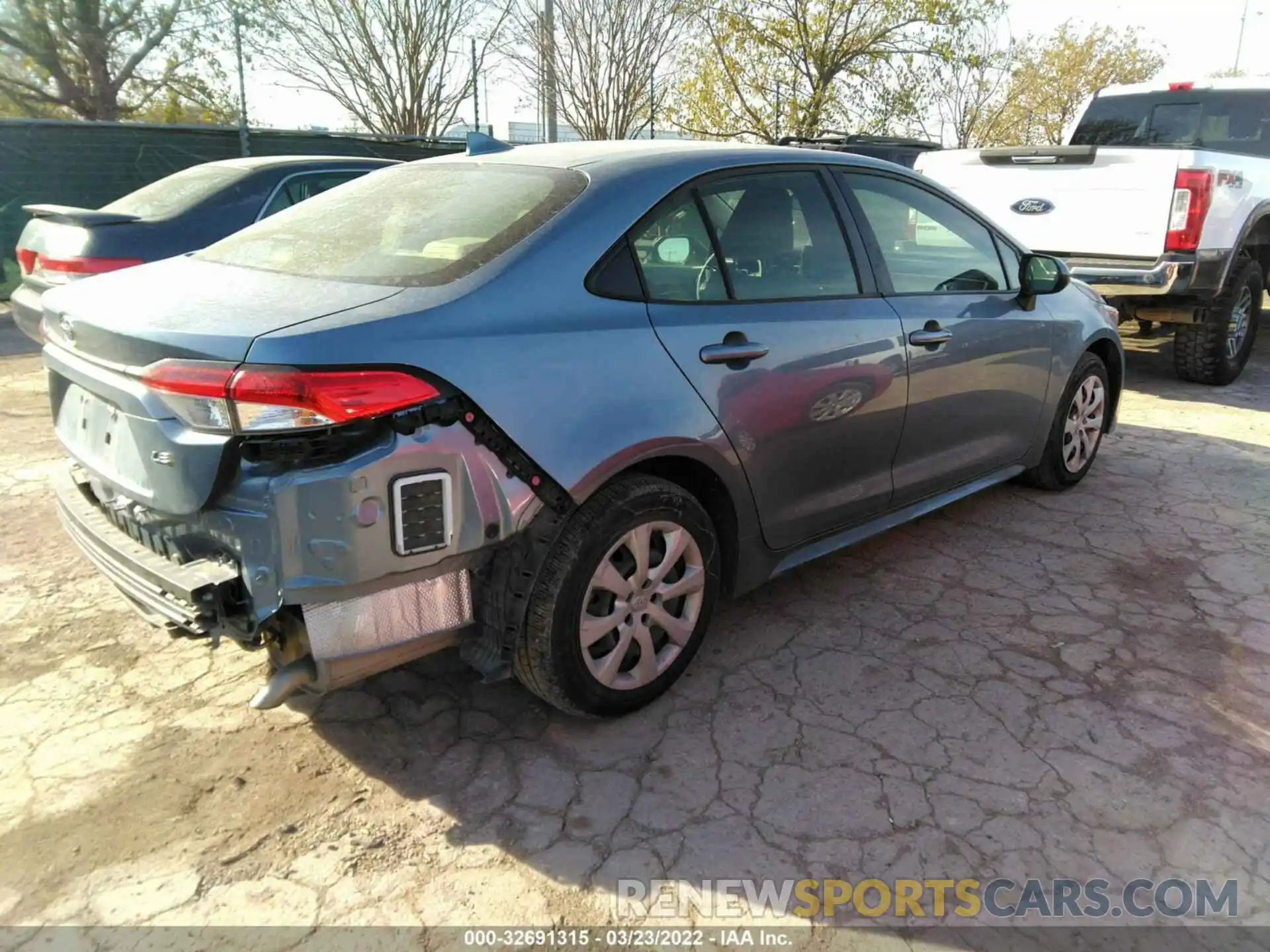 4 Photograph of a damaged car JTDEPRAE8LJ037926 TOYOTA COROLLA 2020