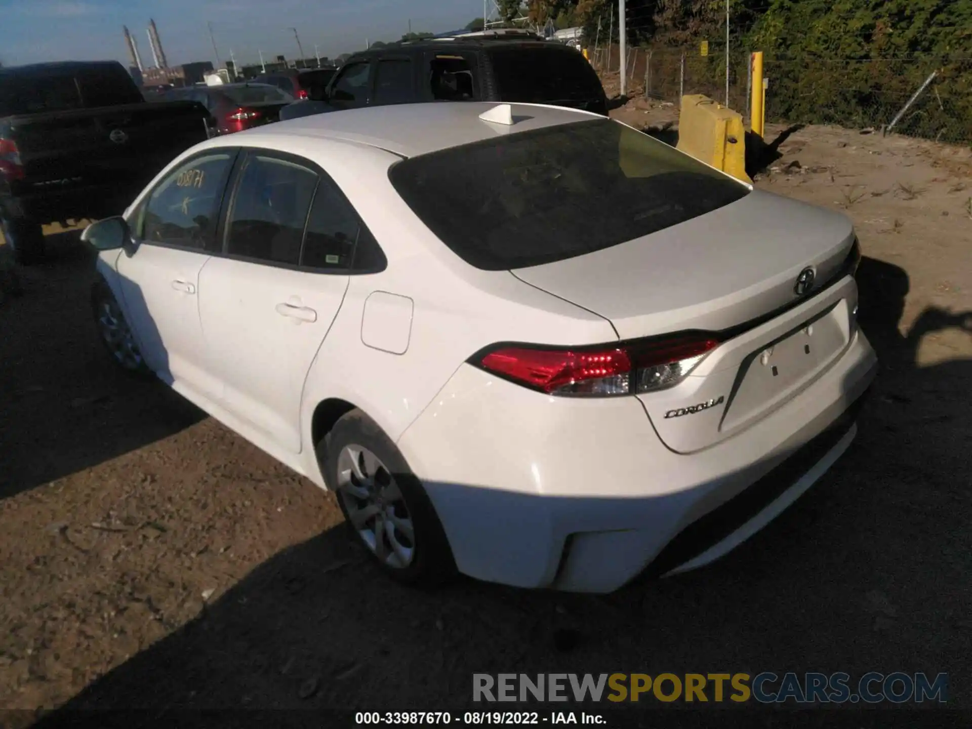 3 Photograph of a damaged car JTDEPRAE8LJ038171 TOYOTA COROLLA 2020