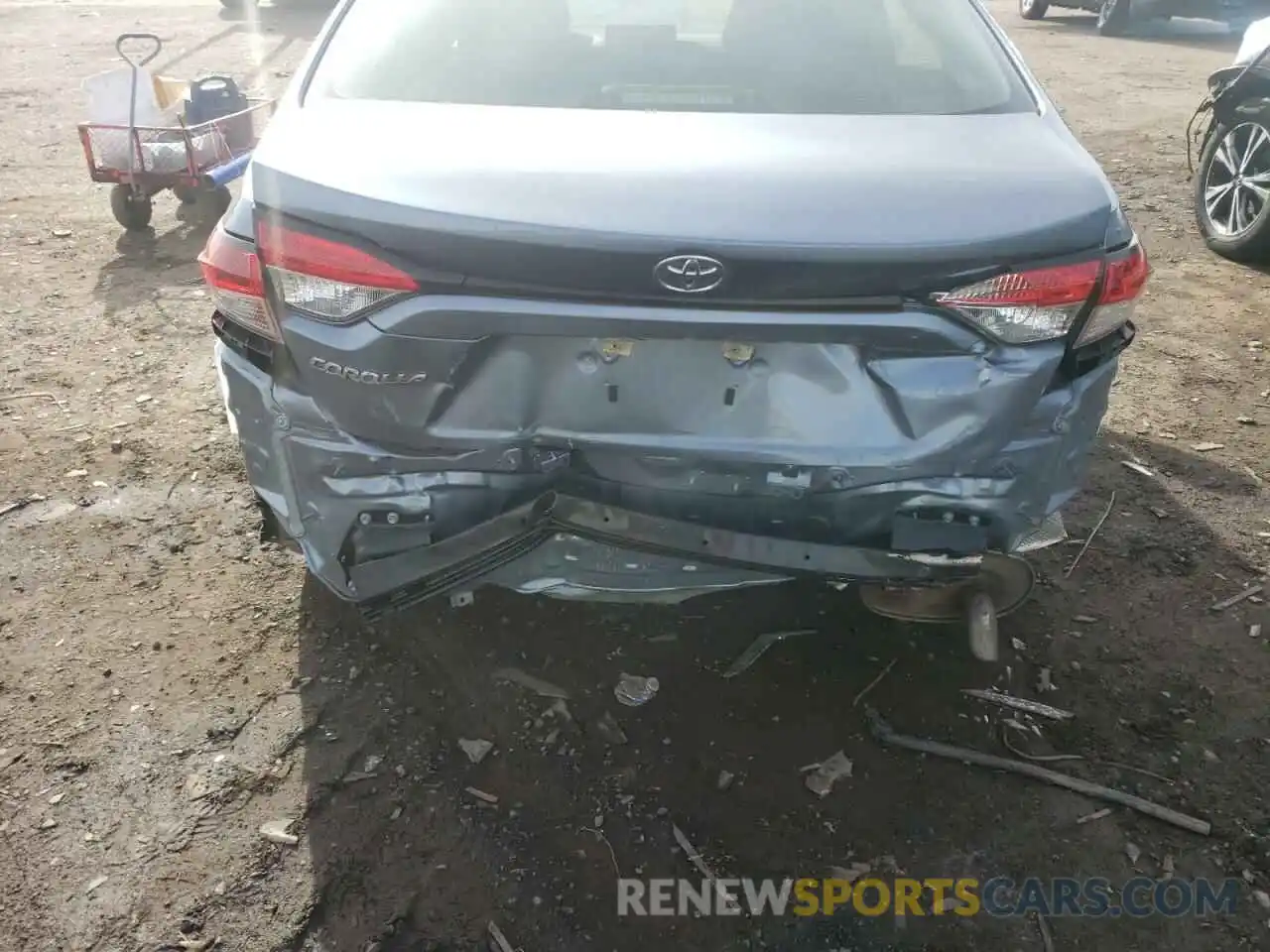 9 Photograph of a damaged car JTDEPRAE8LJ038770 TOYOTA COROLLA 2020