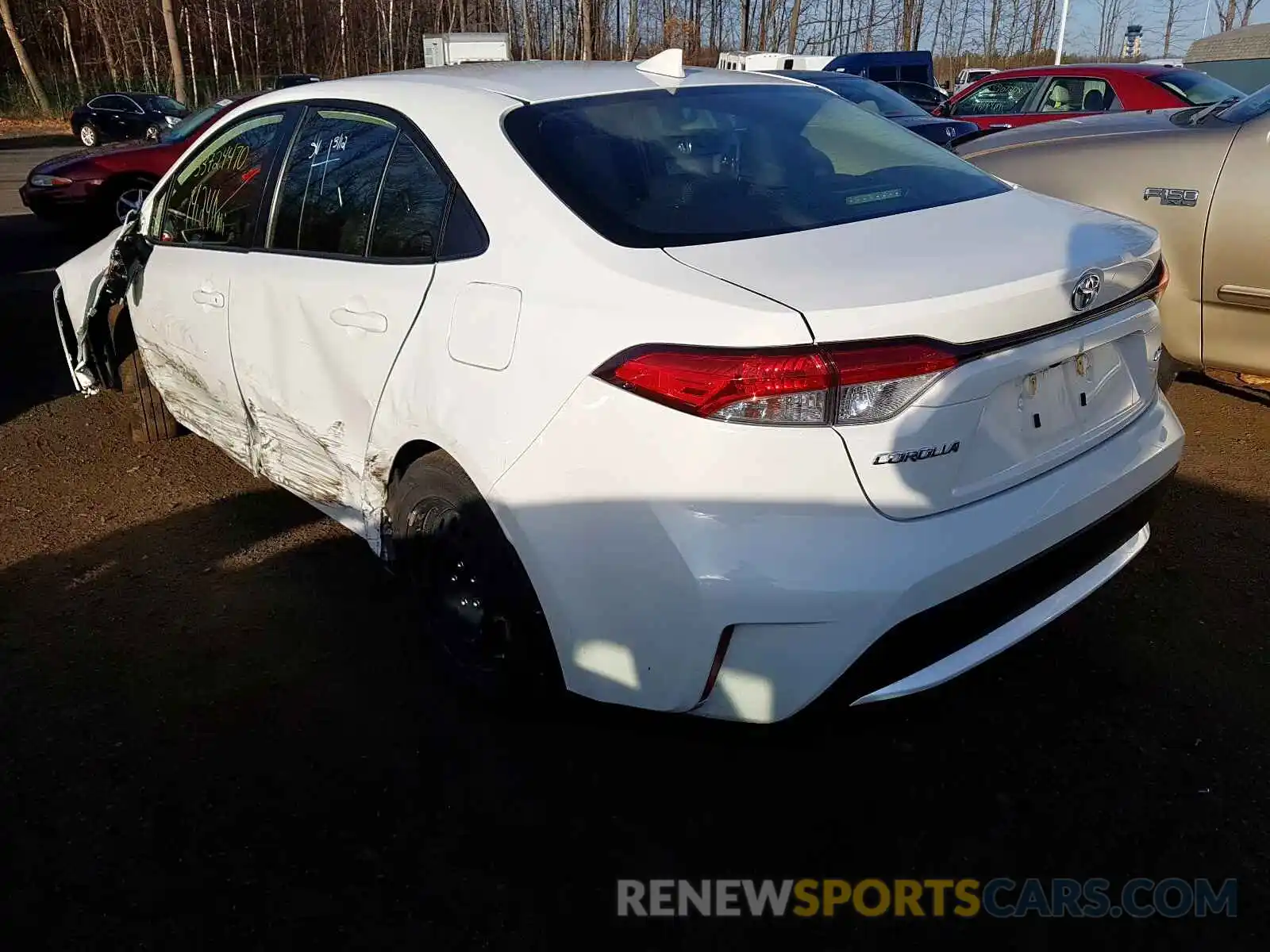 3 Photograph of a damaged car JTDEPRAE8LJ039711 TOYOTA COROLLA 2020