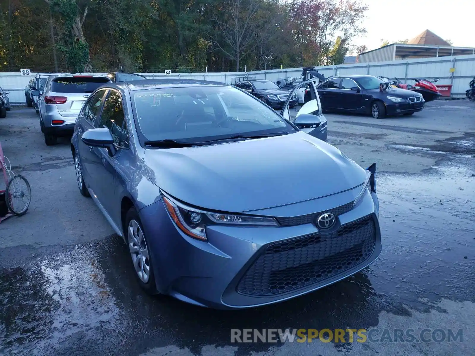 1 Photograph of a damaged car JTDEPRAE8LJ039885 TOYOTA COROLLA 2020