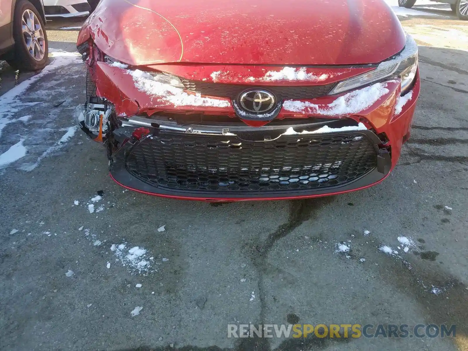 9 Photograph of a damaged car JTDEPRAE8LJ040888 TOYOTA COROLLA 2020