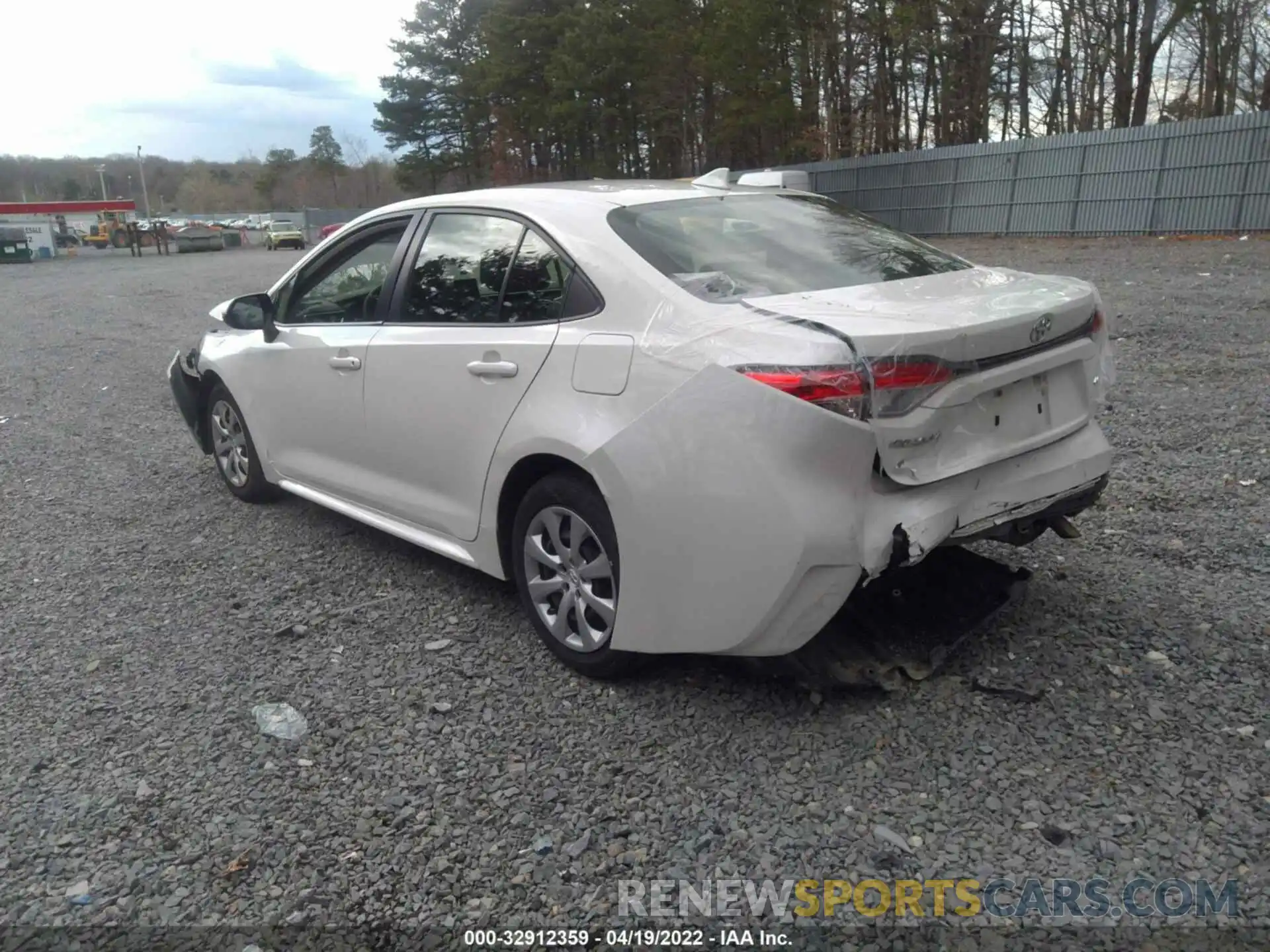 3 Photograph of a damaged car JTDEPRAE8LJ041927 TOYOTA COROLLA 2020