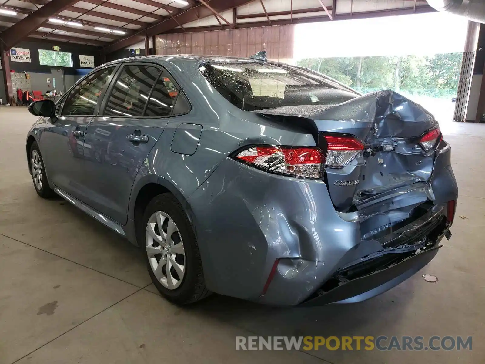 3 Photograph of a damaged car JTDEPRAE8LJ042348 TOYOTA COROLLA 2020