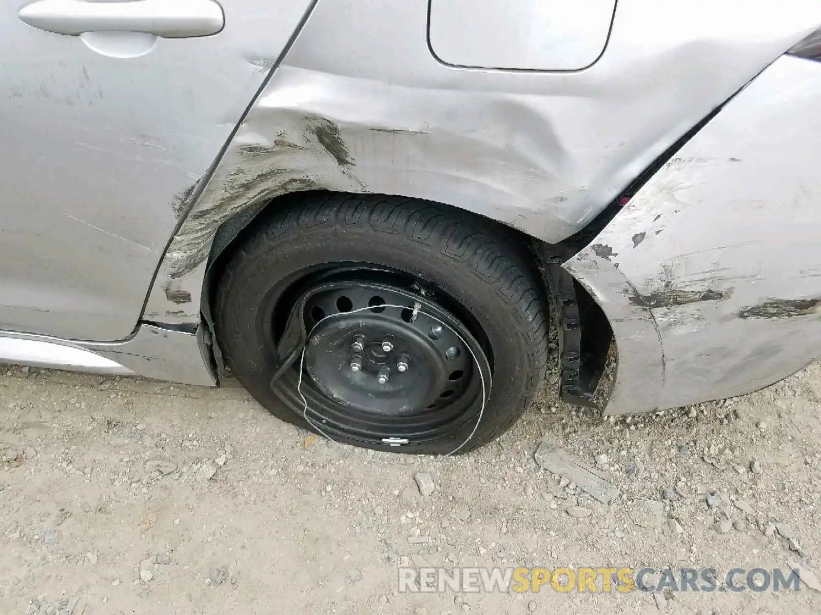 9 Photograph of a damaged car JTDEPRAE8LJ043449 TOYOTA COROLLA 2020