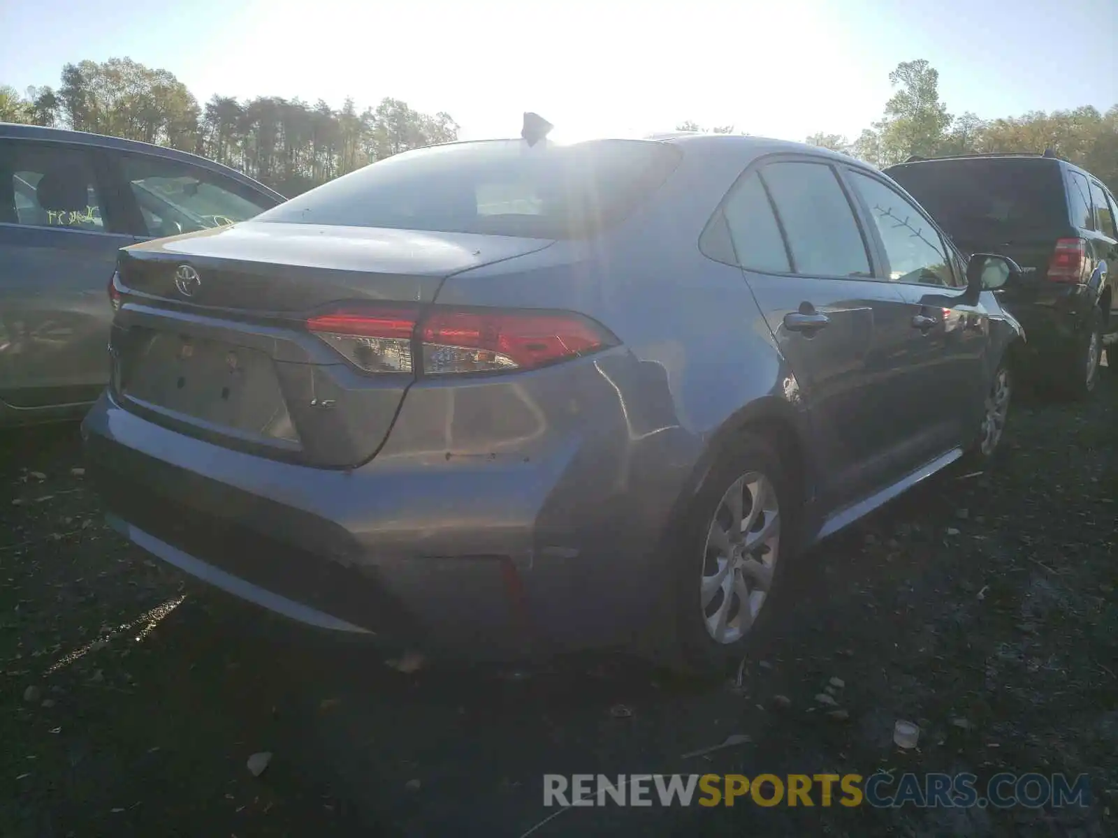 4 Photograph of a damaged car JTDEPRAE8LJ043824 TOYOTA COROLLA 2020