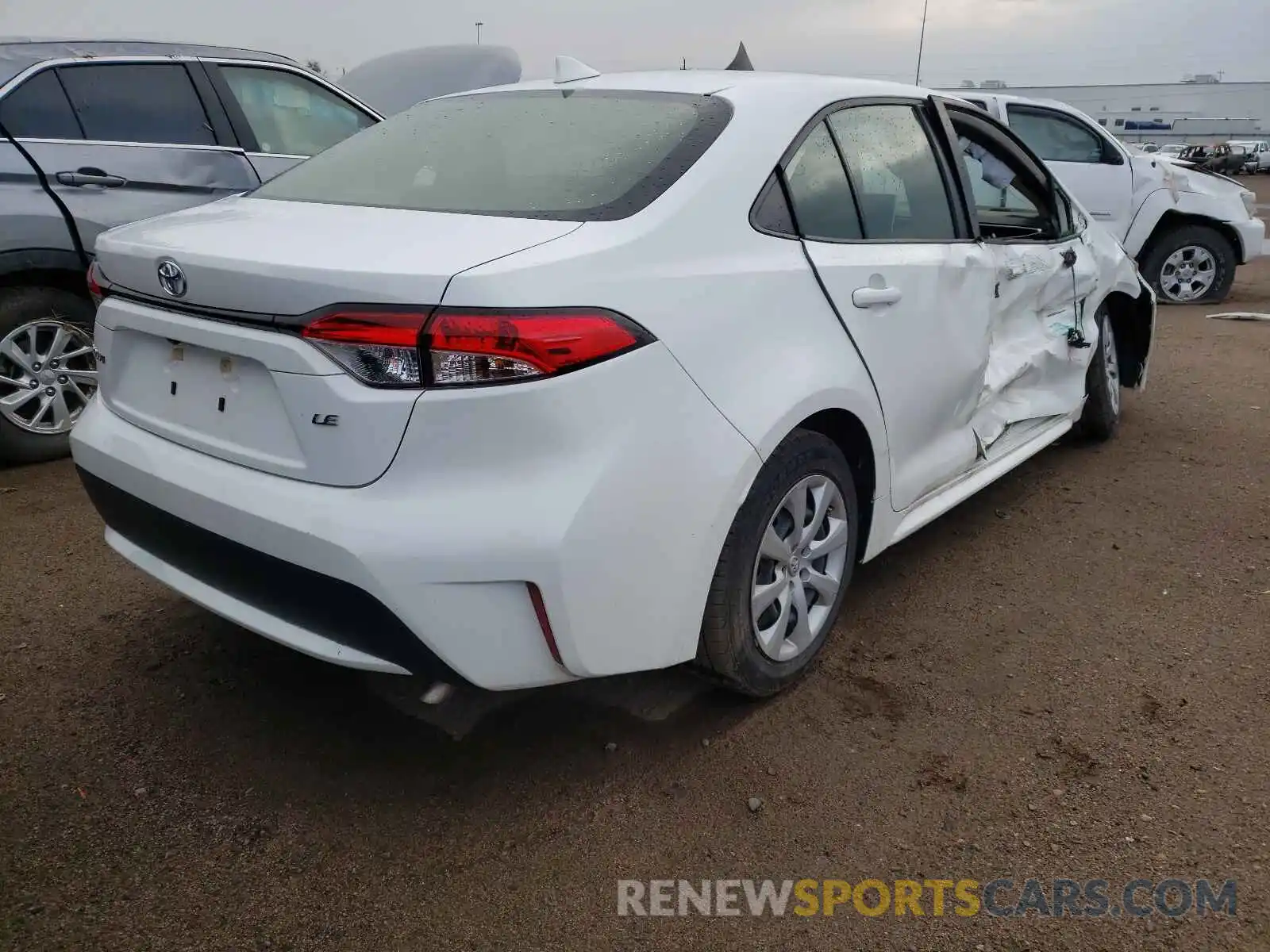 4 Photograph of a damaged car JTDEPRAE8LJ044066 TOYOTA COROLLA 2020