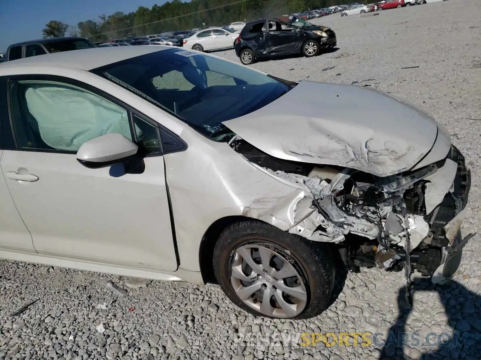 9 Photograph of a damaged car JTDEPRAE8LJ044309 TOYOTA COROLLA 2020