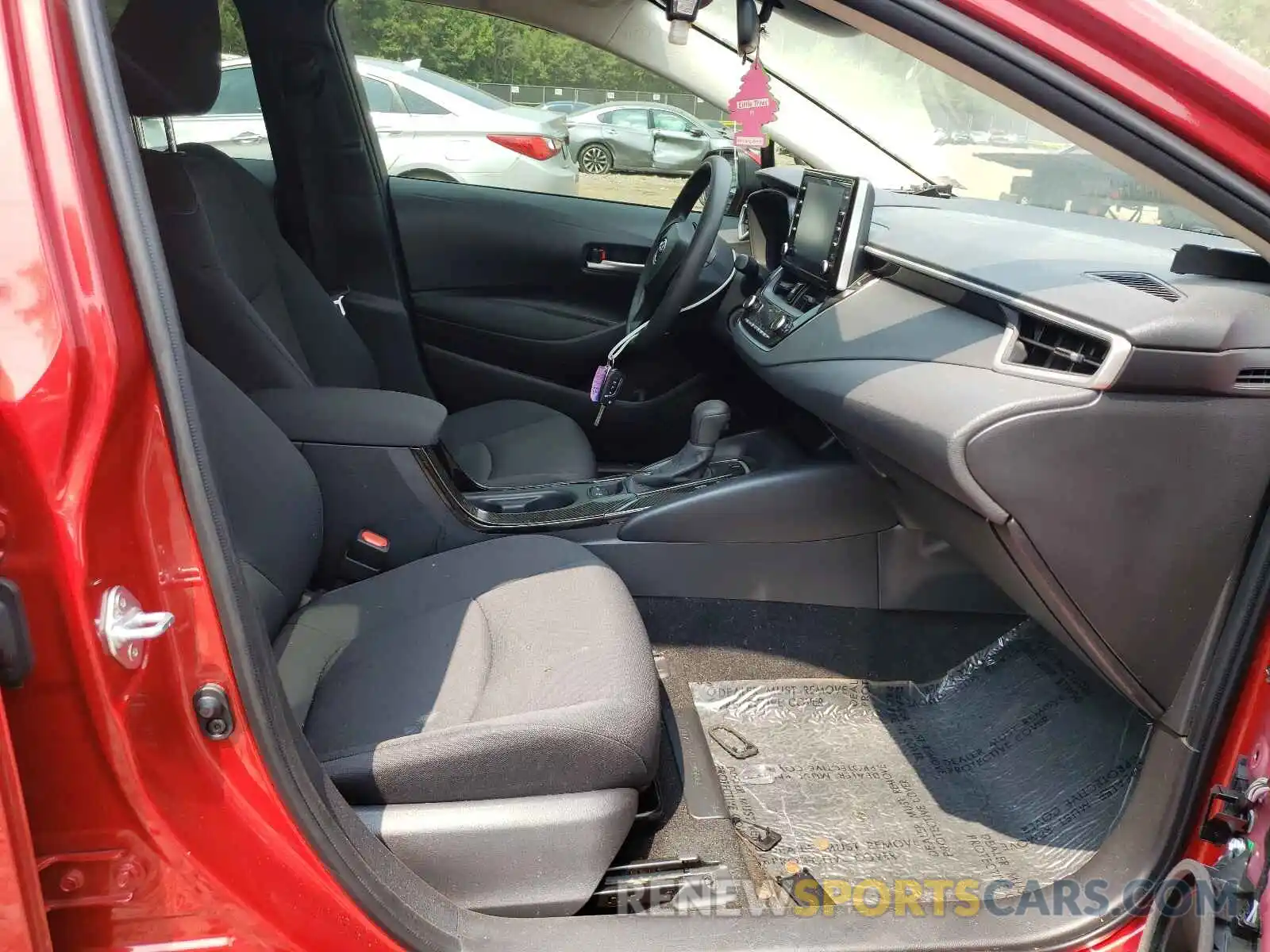 5 Photograph of a damaged car JTDEPRAE8LJ045640 TOYOTA COROLLA 2020