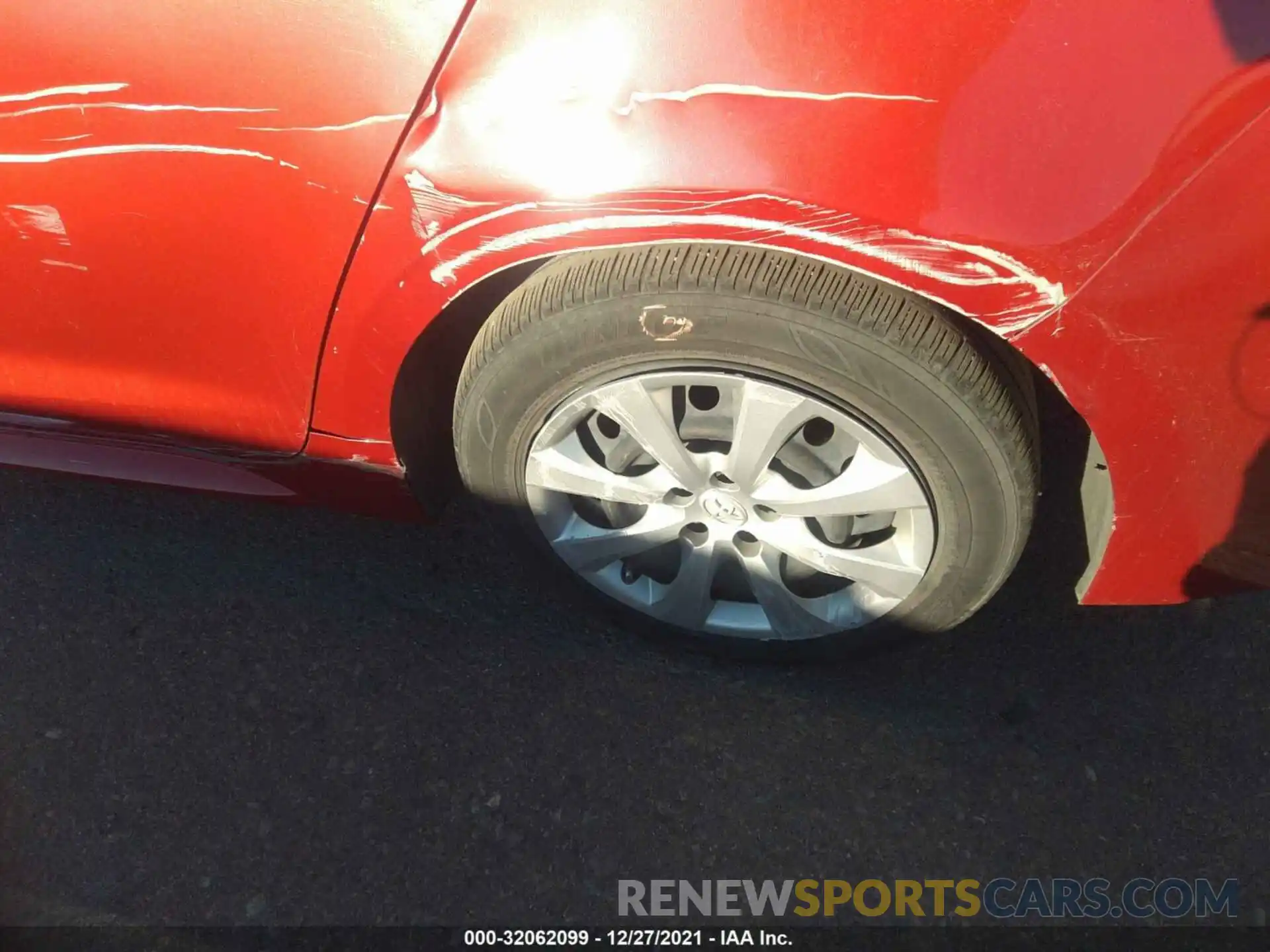 12 Photograph of a damaged car JTDEPRAE8LJ045797 TOYOTA COROLLA 2020