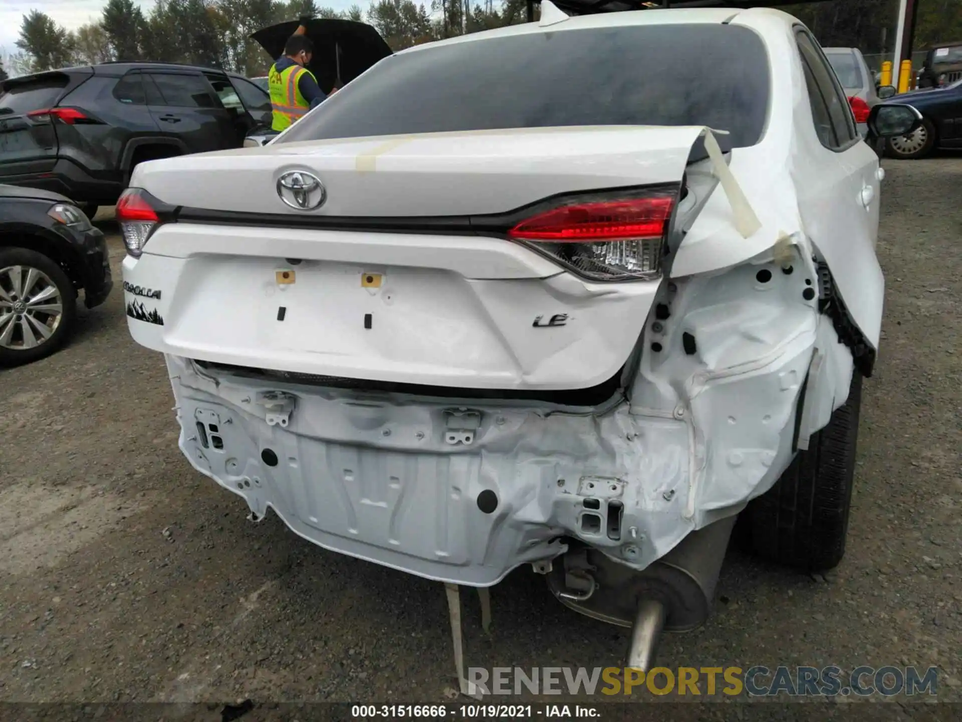 6 Photograph of a damaged car JTDEPRAE8LJ048702 TOYOTA COROLLA 2020