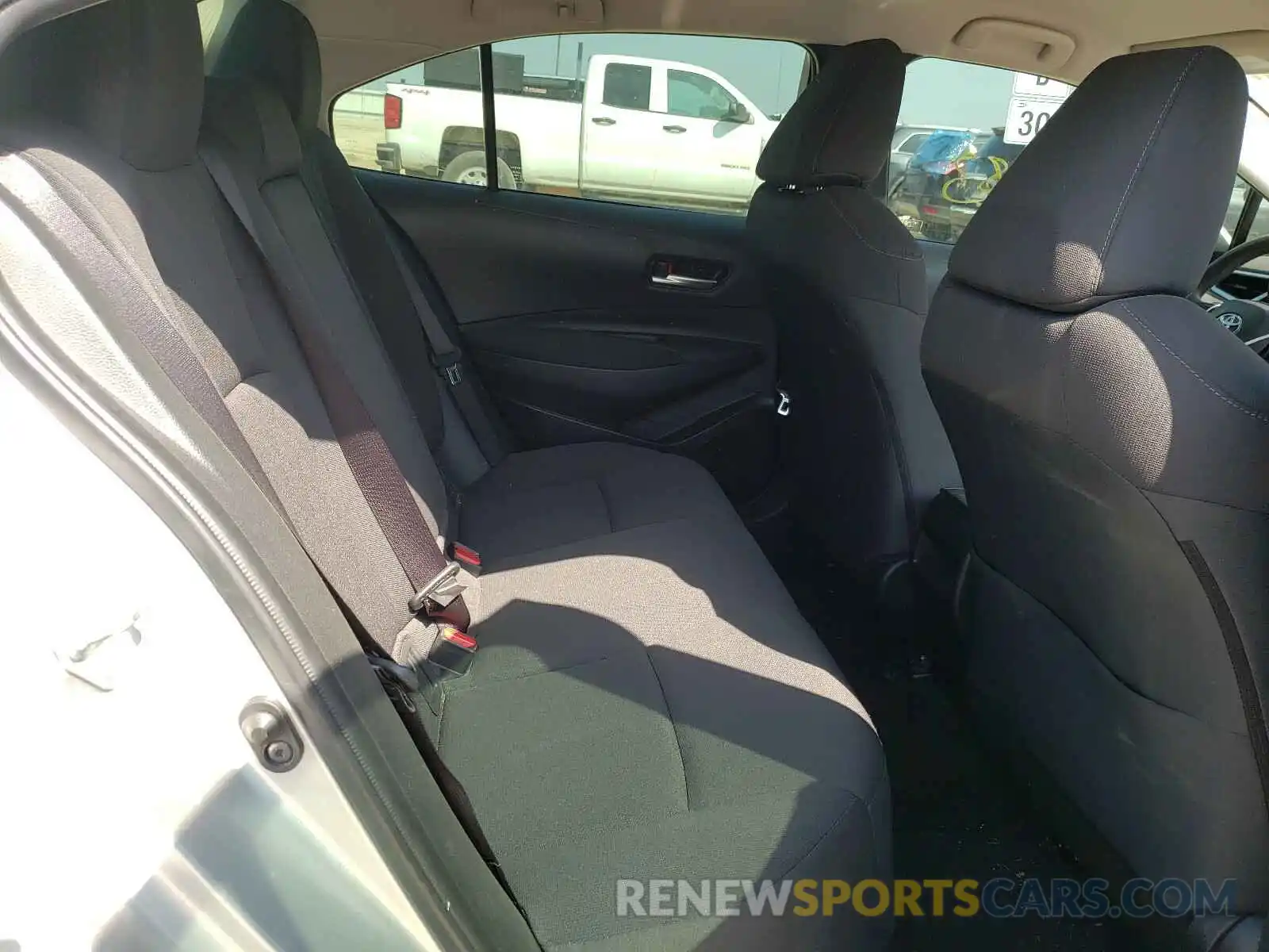 6 Photograph of a damaged car JTDEPRAE8LJ048828 TOYOTA COROLLA 2020