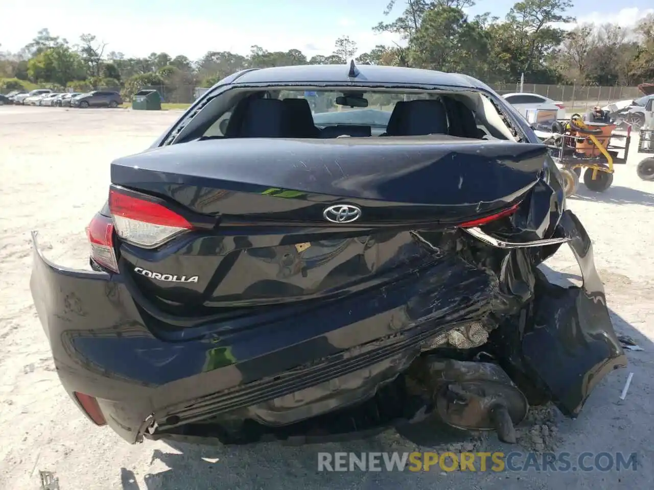 6 Photograph of a damaged car JTDEPRAE8LJ049185 TOYOTA COROLLA 2020