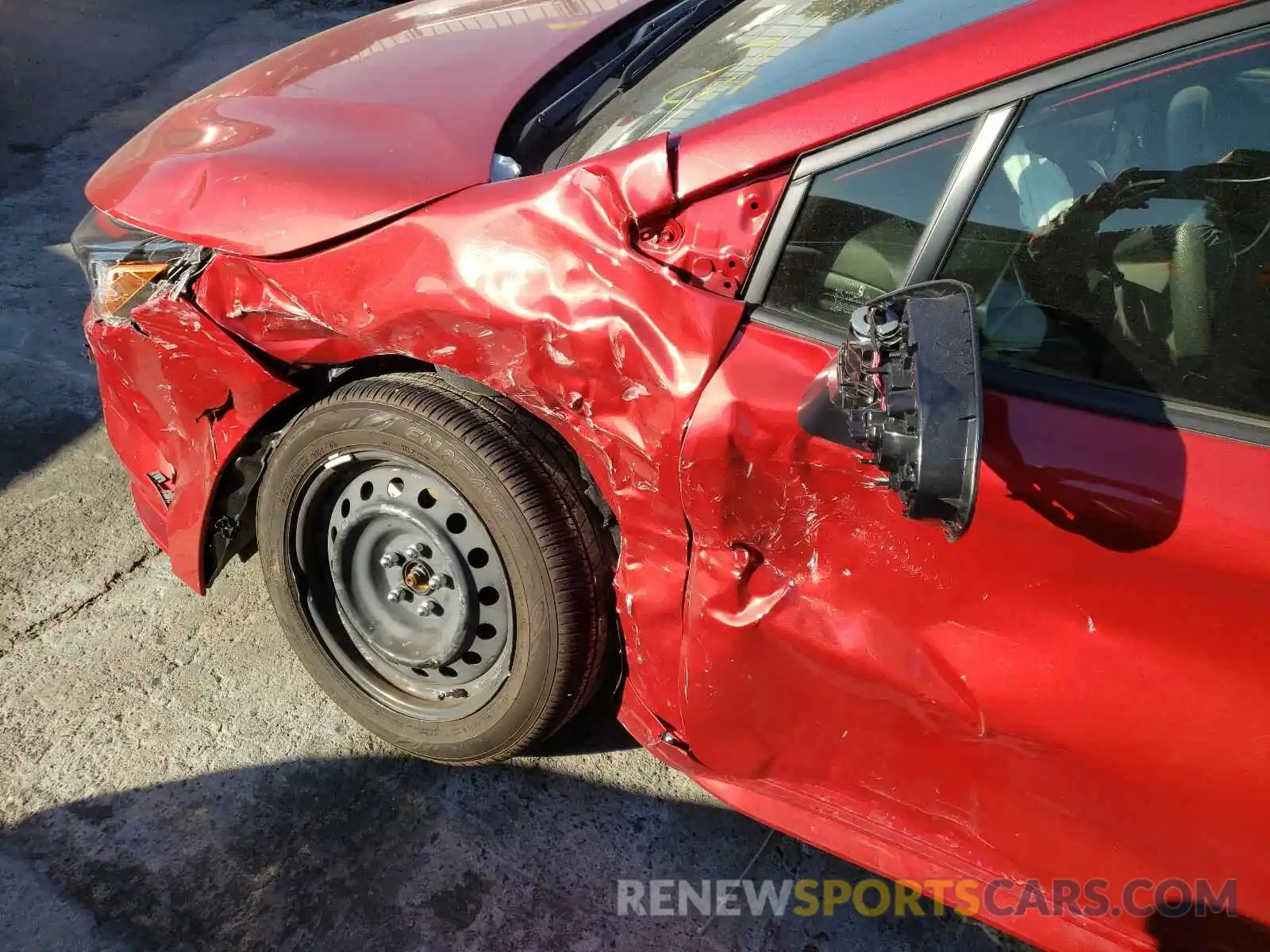 9 Photograph of a damaged car JTDEPRAE8LJ049364 TOYOTA COROLLA 2020