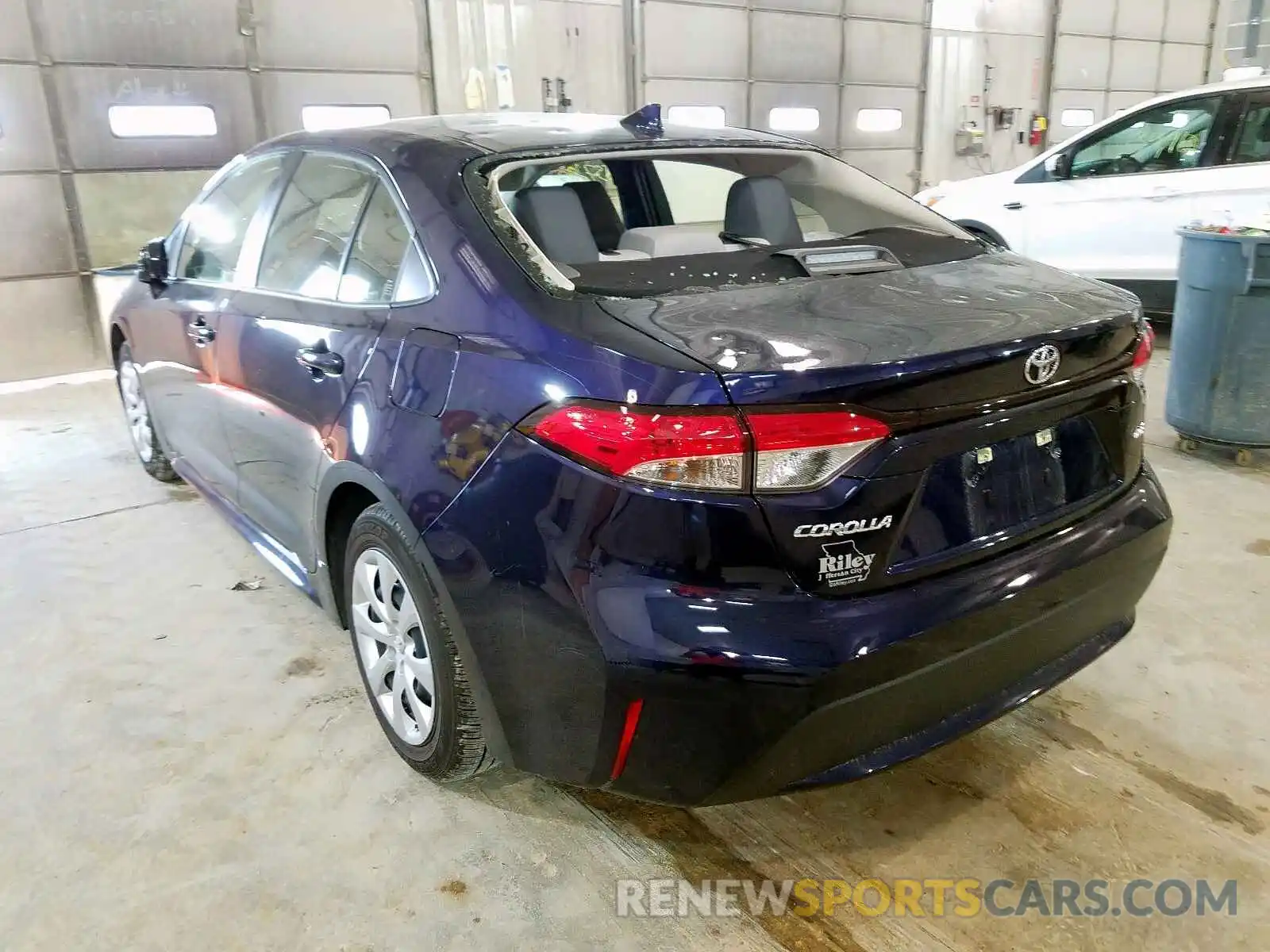 3 Photograph of a damaged car JTDEPRAE8LJ051325 TOYOTA COROLLA 2020