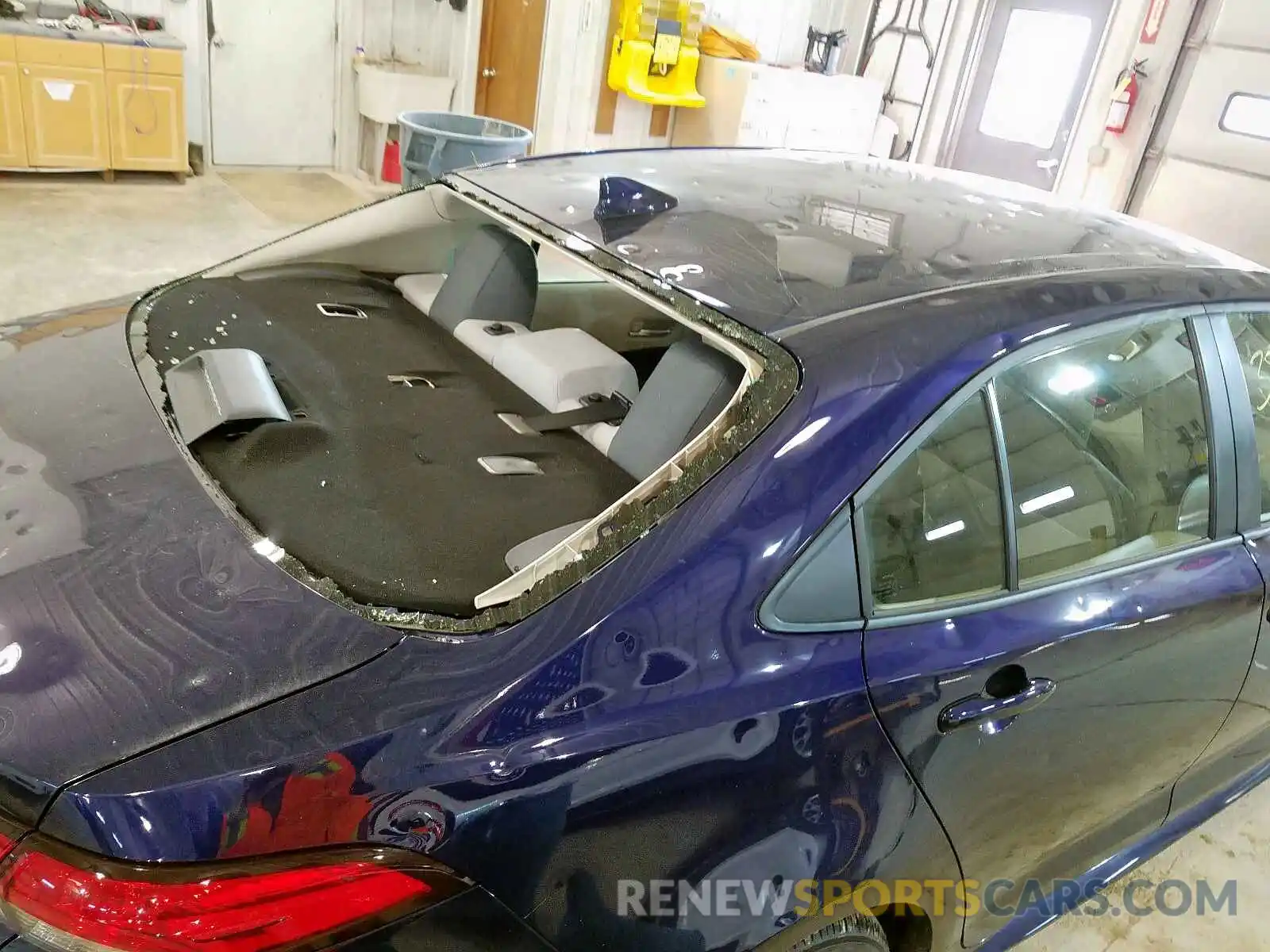 9 Photograph of a damaged car JTDEPRAE8LJ051325 TOYOTA COROLLA 2020