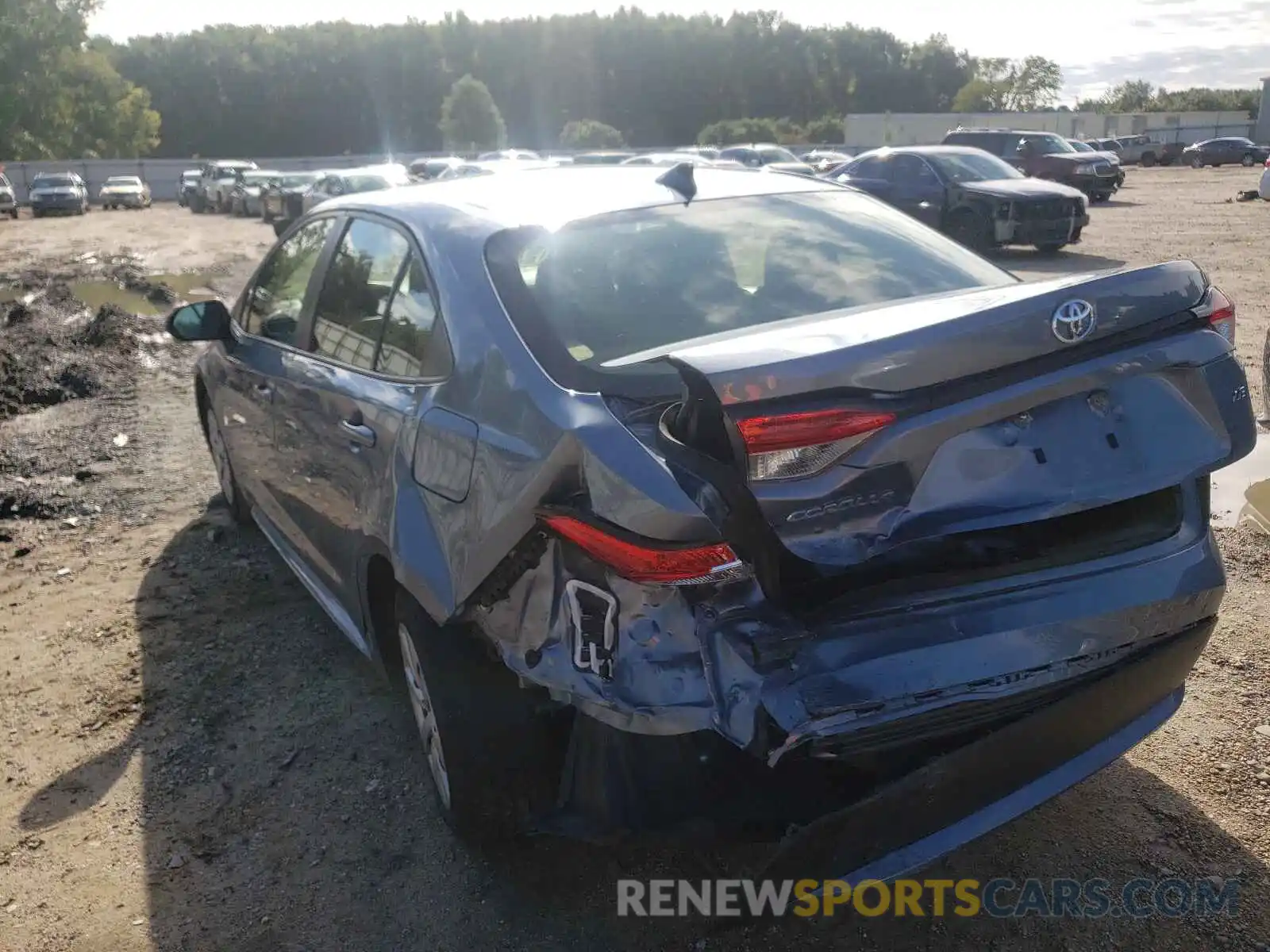 3 Photograph of a damaged car JTDEPRAE8LJ051521 TOYOTA COROLLA 2020