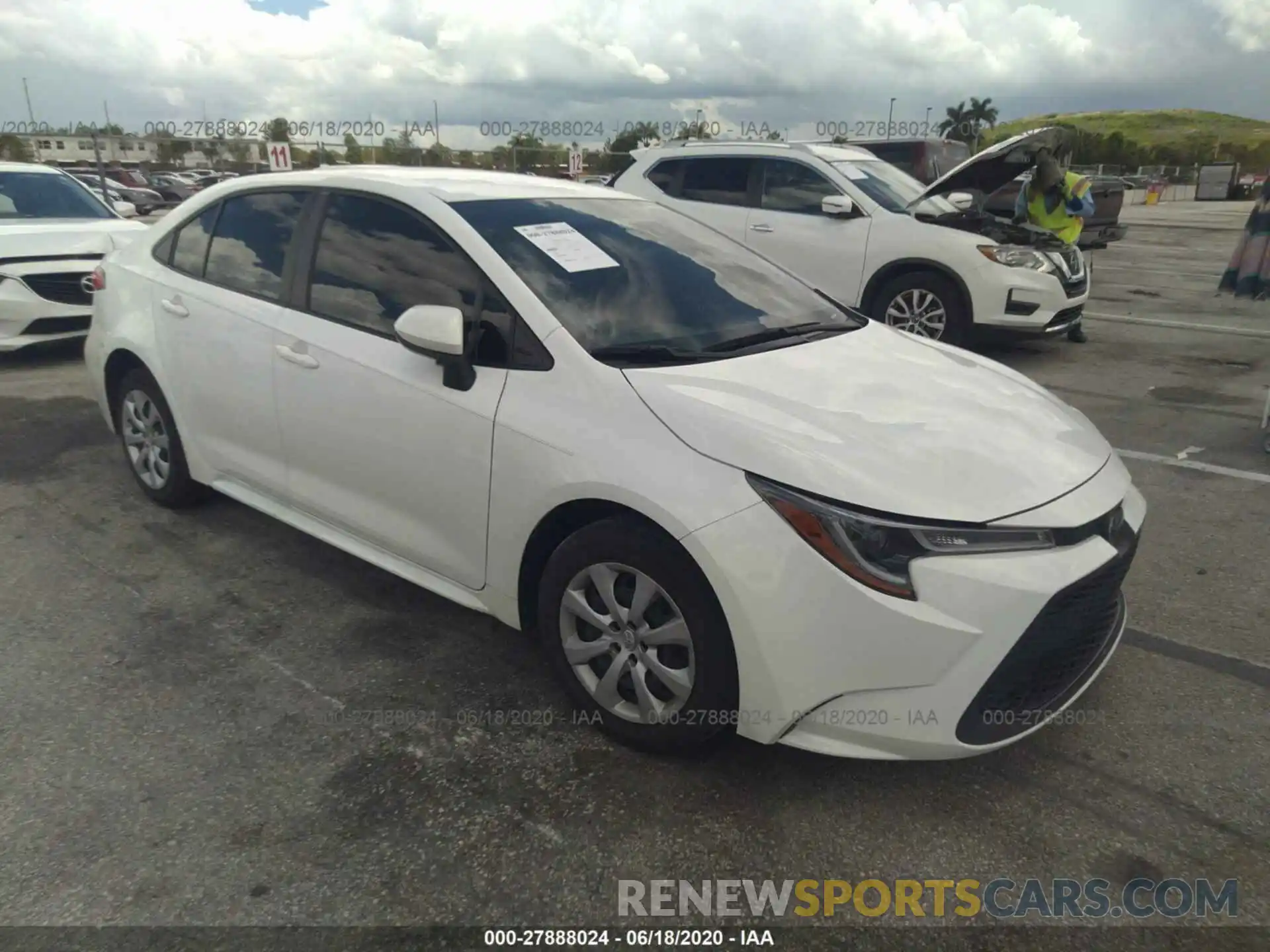 1 Photograph of a damaged car JTDEPRAE8LJ052572 TOYOTA COROLLA 2020