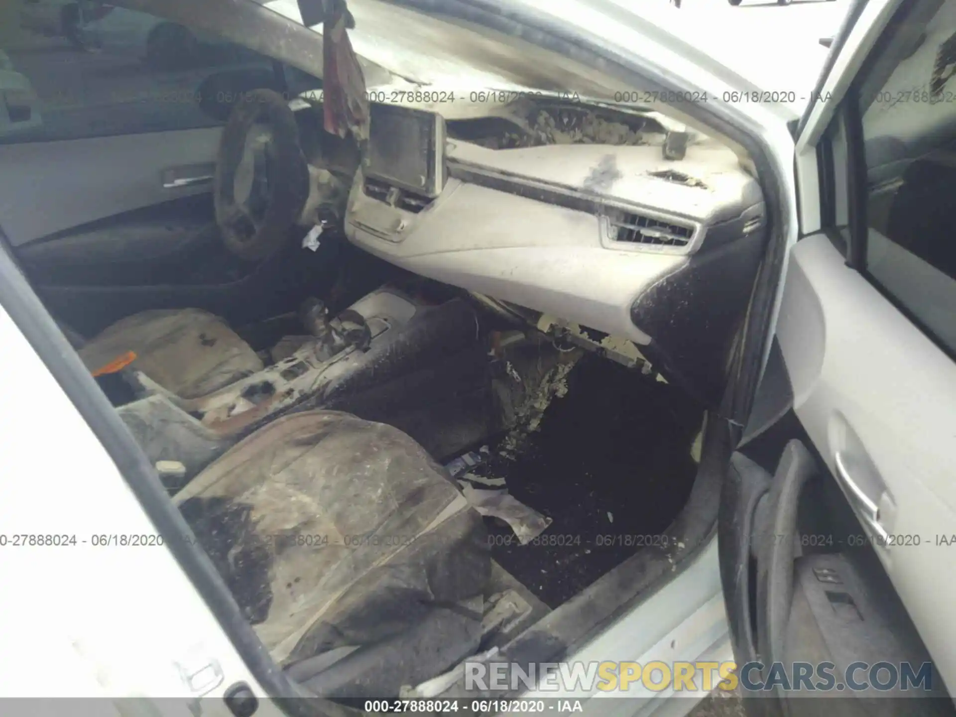 5 Photograph of a damaged car JTDEPRAE8LJ052572 TOYOTA COROLLA 2020