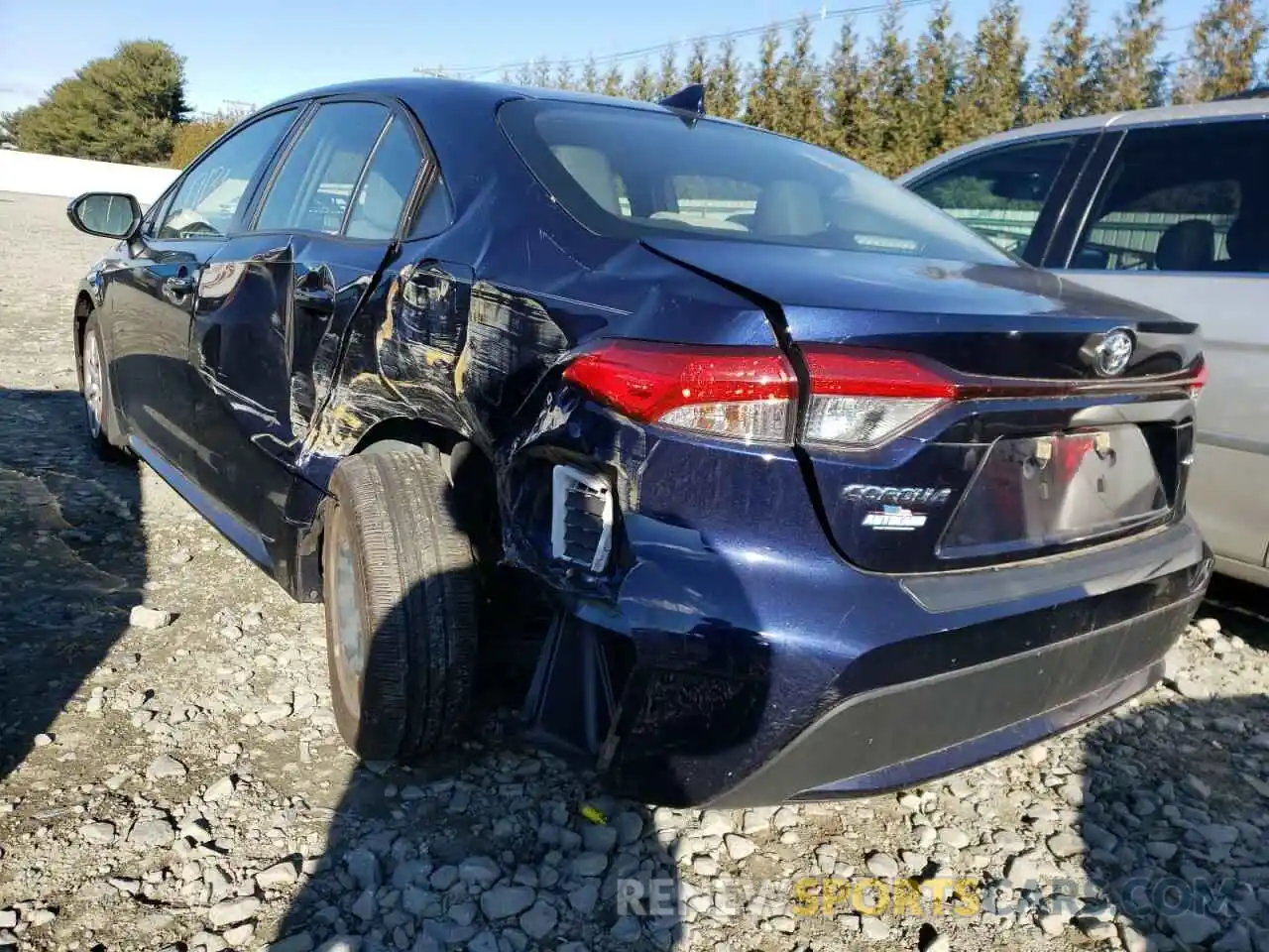 3 Photograph of a damaged car JTDEPRAE8LJ052796 TOYOTA COROLLA 2020