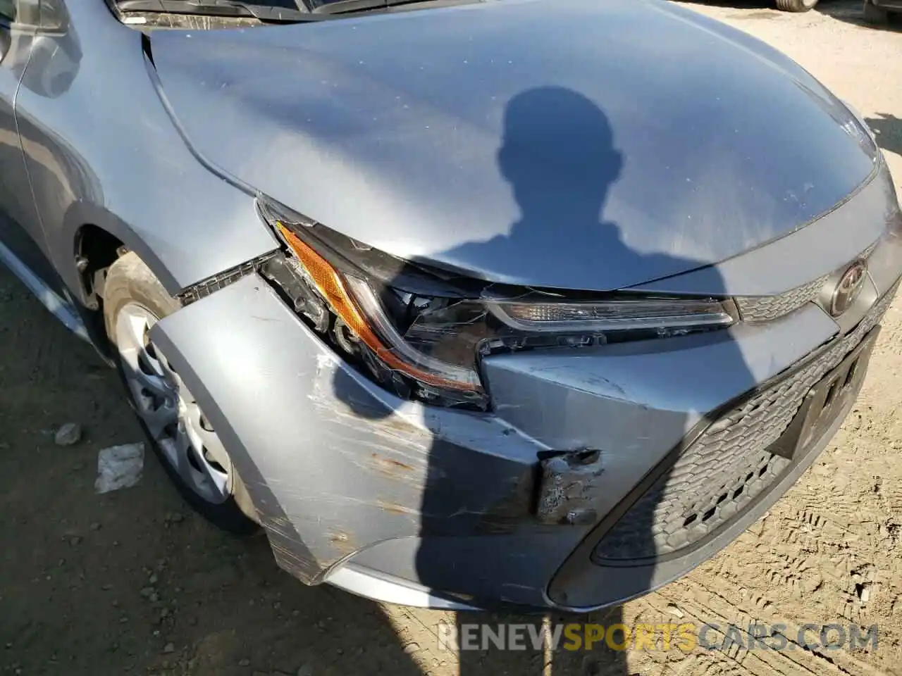 9 Photograph of a damaged car JTDEPRAE8LJ052815 TOYOTA COROLLA 2020