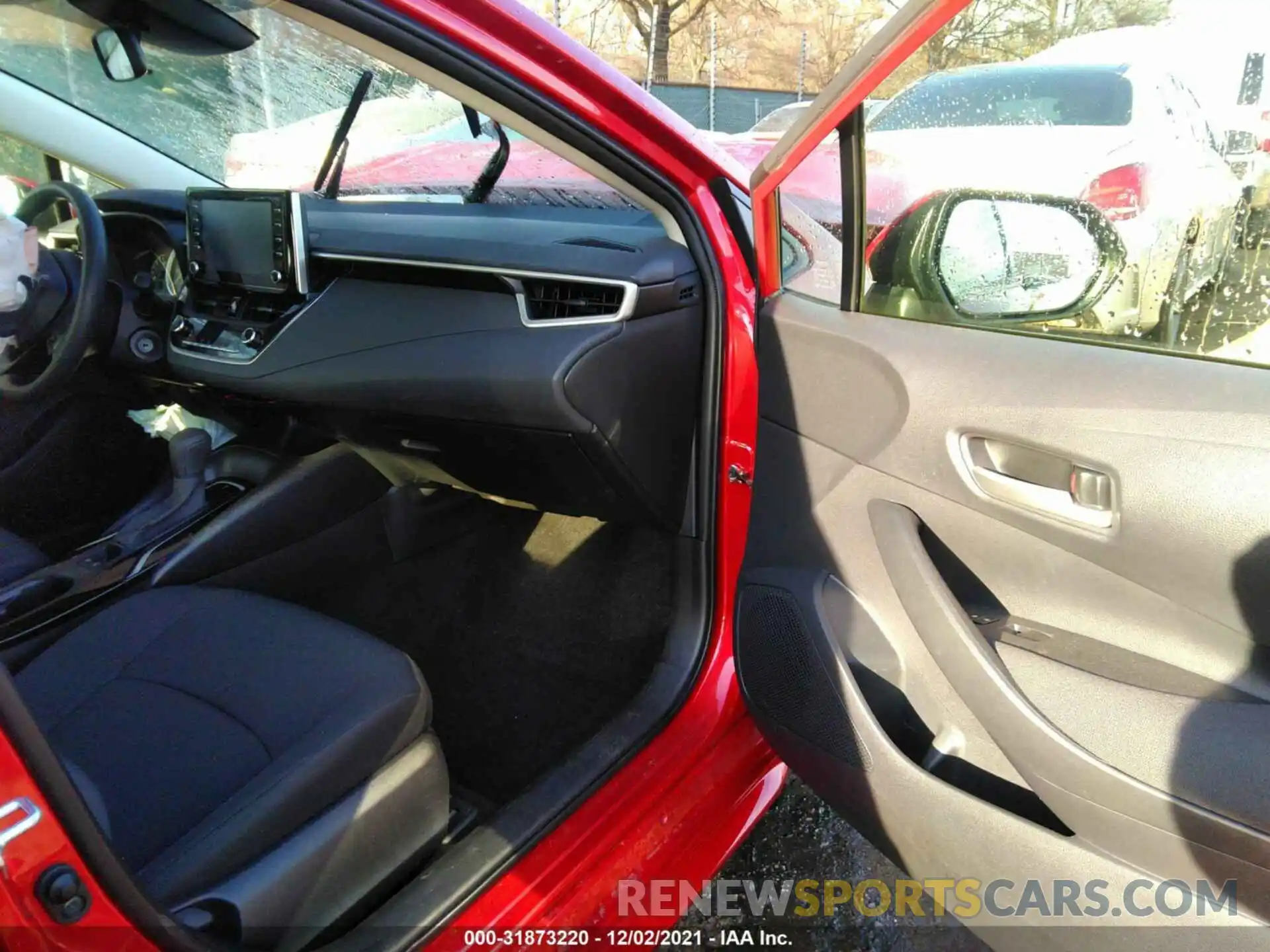 5 Photograph of a damaged car JTDEPRAE8LJ053754 TOYOTA COROLLA 2020