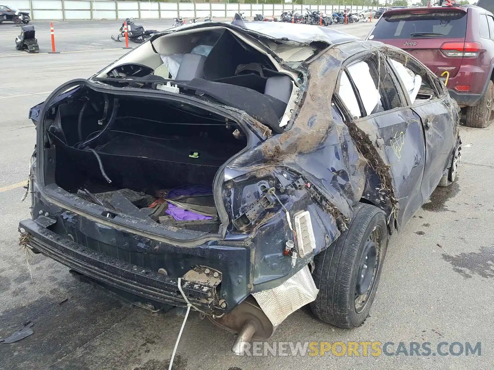 4 Photograph of a damaged car JTDEPRAE8LJ054306 TOYOTA COROLLA 2020