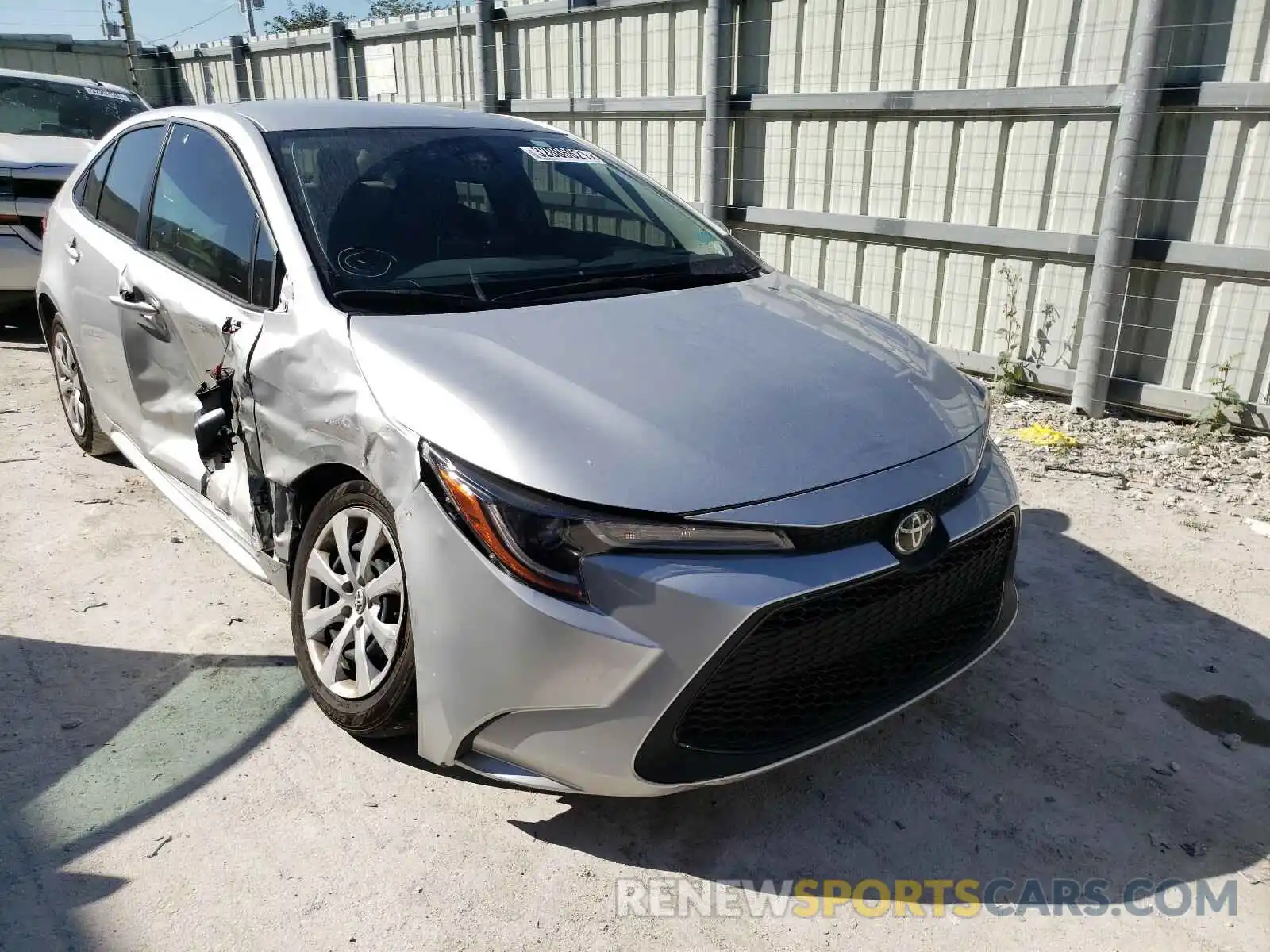 1 Photograph of a damaged car JTDEPRAE8LJ055942 TOYOTA COROLLA 2020