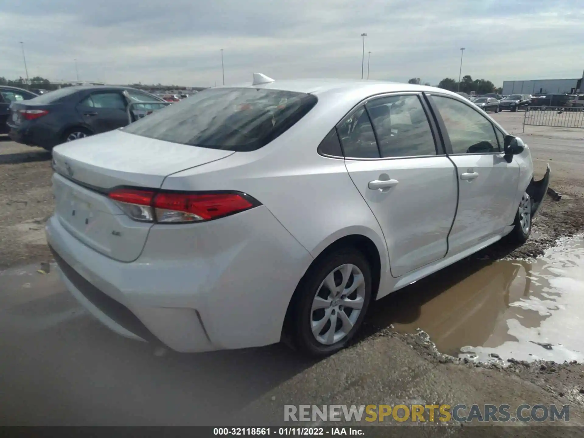 4 Photograph of a damaged car JTDEPRAE8LJ056489 TOYOTA COROLLA 2020