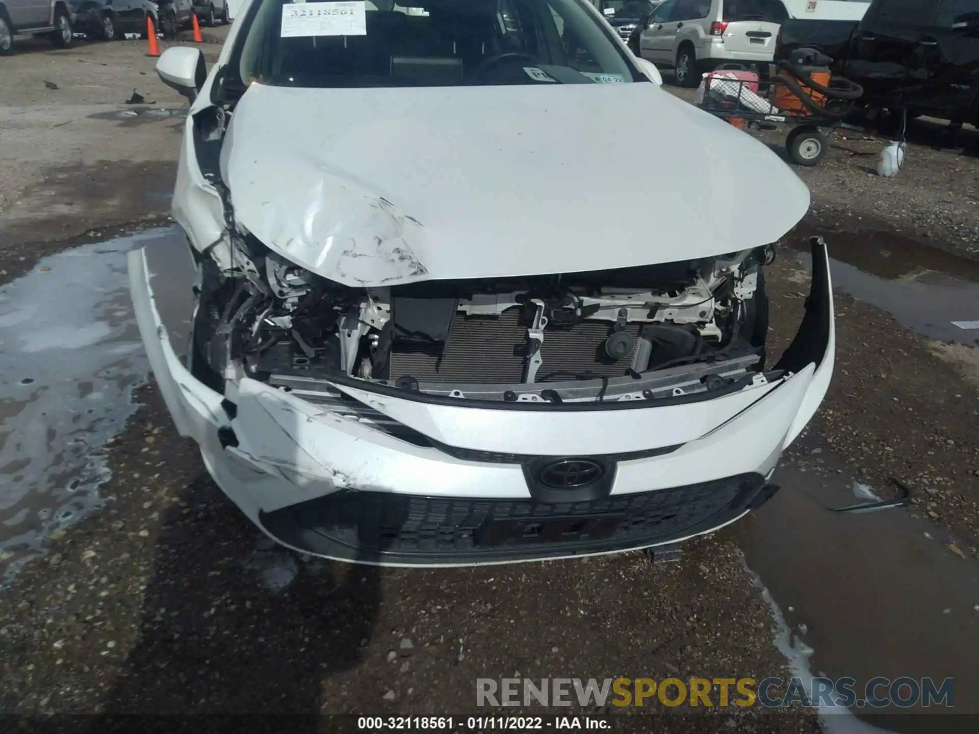 6 Photograph of a damaged car JTDEPRAE8LJ056489 TOYOTA COROLLA 2020