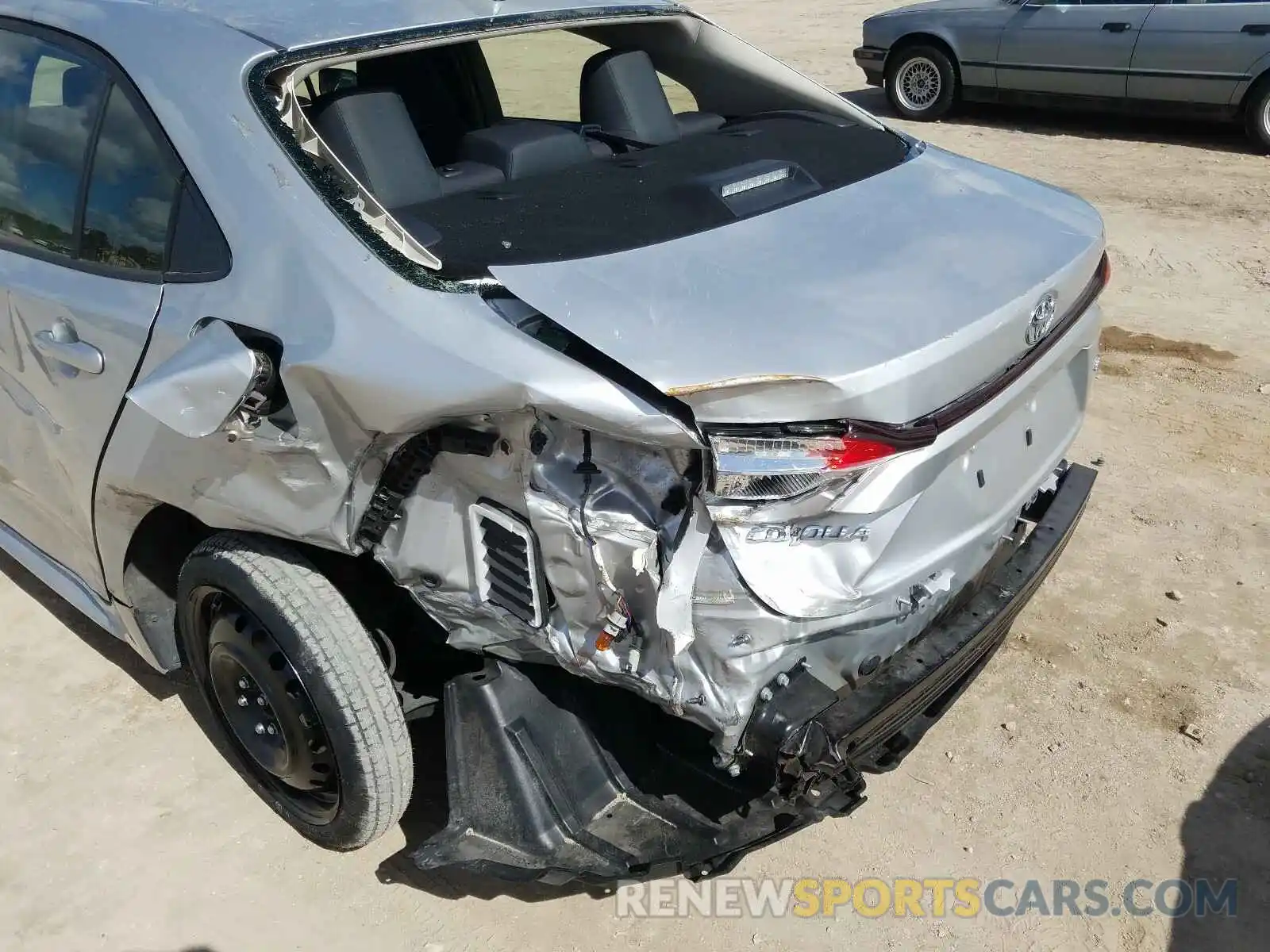 9 Photograph of a damaged car JTDEPRAE8LJ058517 TOYOTA COROLLA 2020