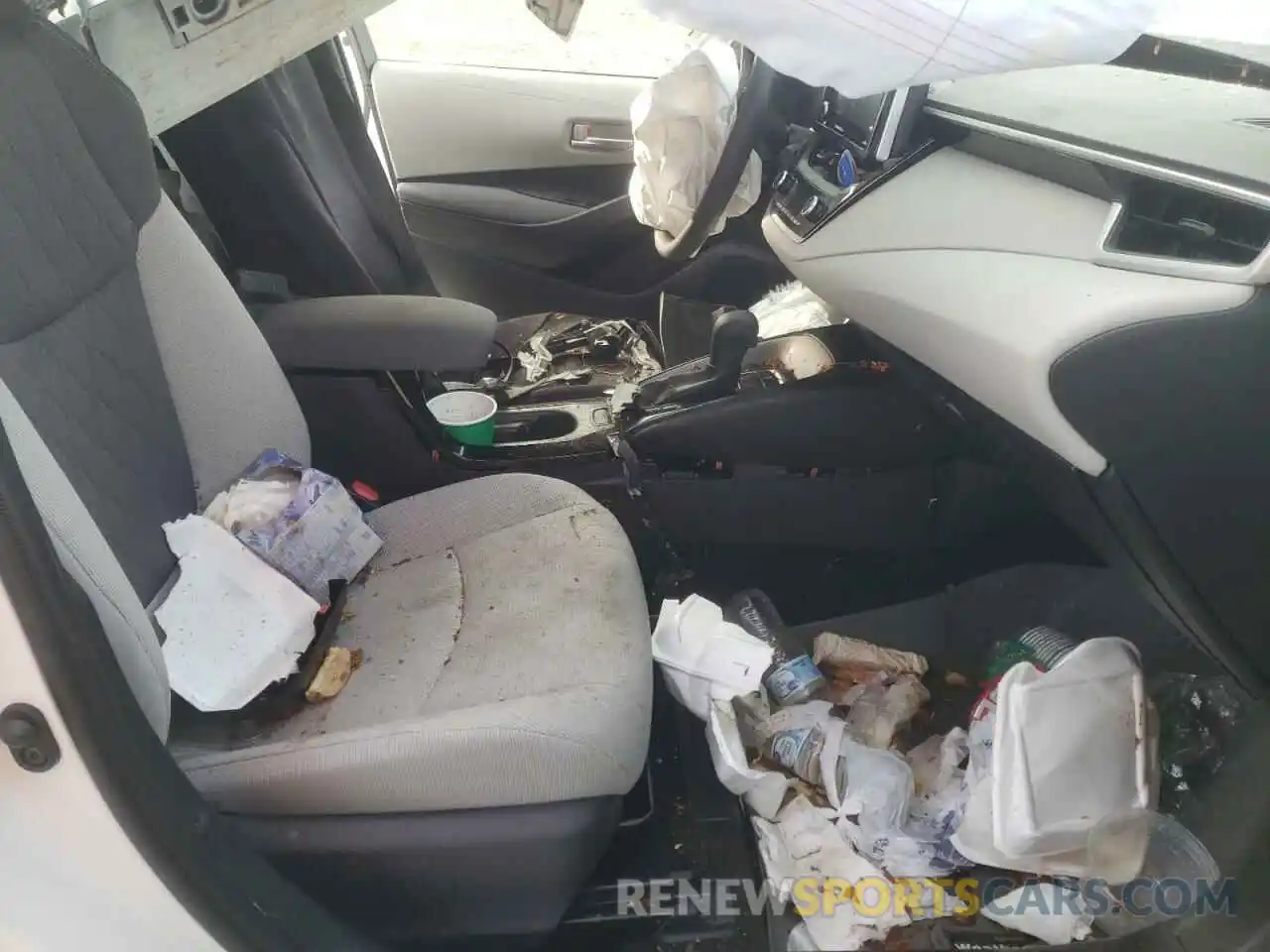 5 Photograph of a damaged car JTDEPRAE8LJ059232 TOYOTA COROLLA 2020