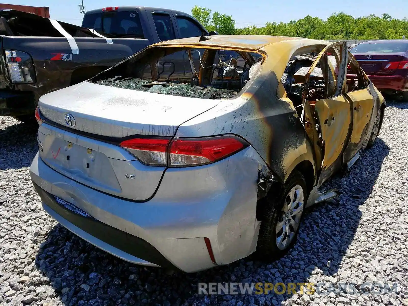 4 Photograph of a damaged car JTDEPRAE8LJ059490 TOYOTA COROLLA 2020