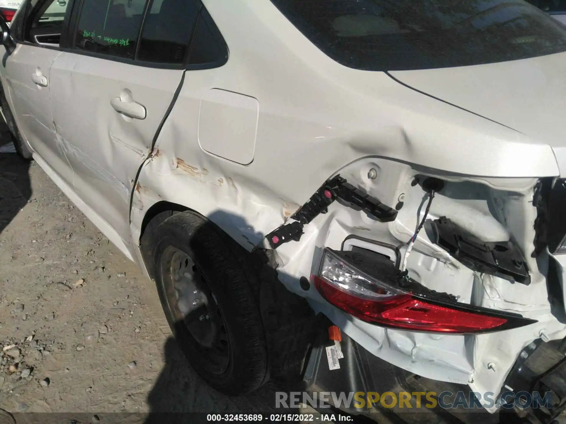 6 Photograph of a damaged car JTDEPRAE8LJ059604 TOYOTA COROLLA 2020