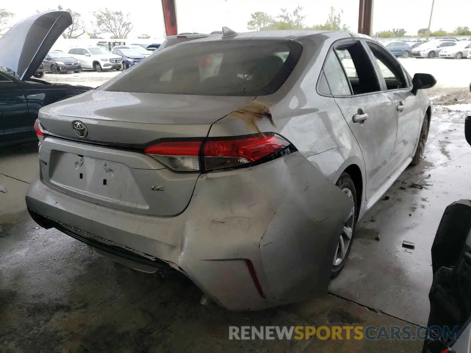 4 Photograph of a damaged car JTDEPRAE8LJ060302 TOYOTA COROLLA 2020